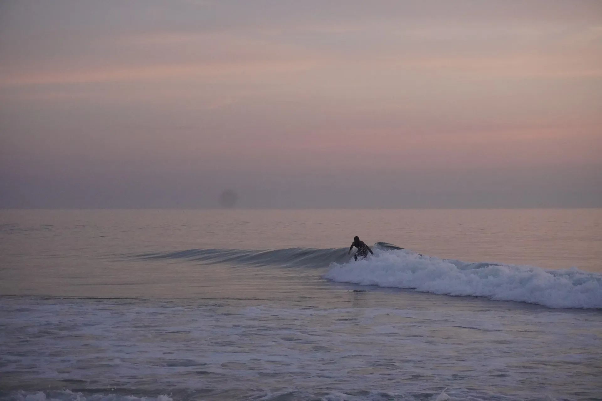 Eco Surf Camp im Pininenwald: Schuhe aus und ab in die Wellen - 5