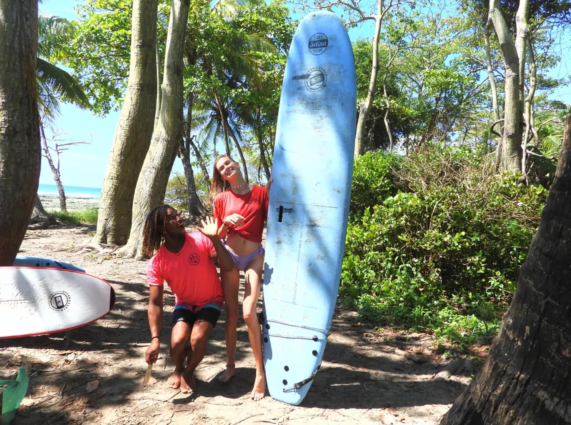 Surfen im Paradies: Dein Abenteuer voller Spaß erwartet dich!