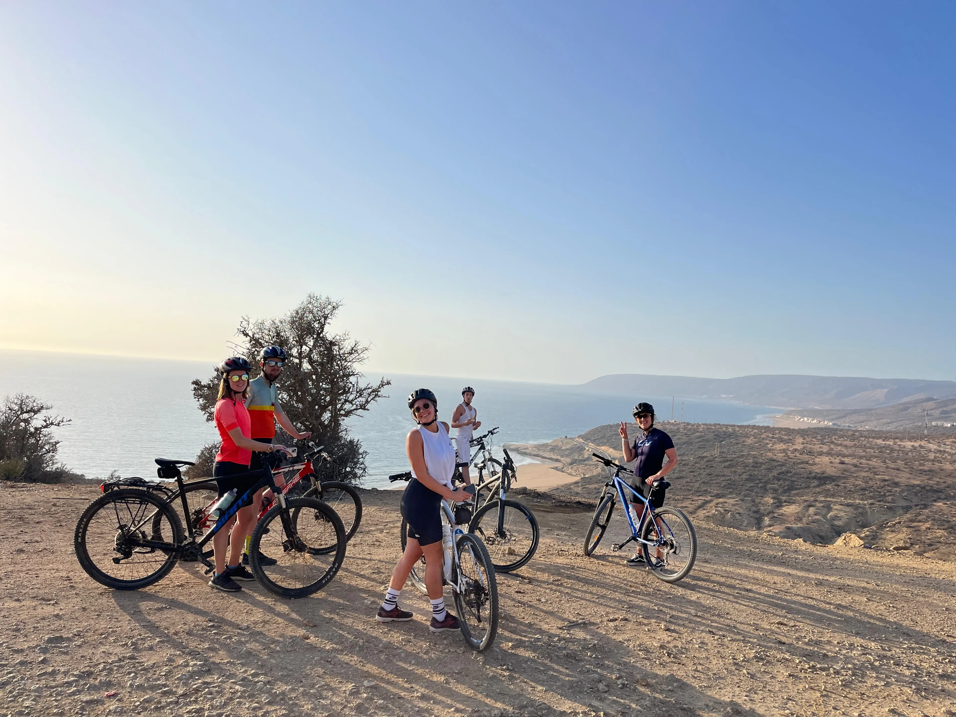 Ocean to Mountains: Surfen, Yoga und Biken in Marokko - 5