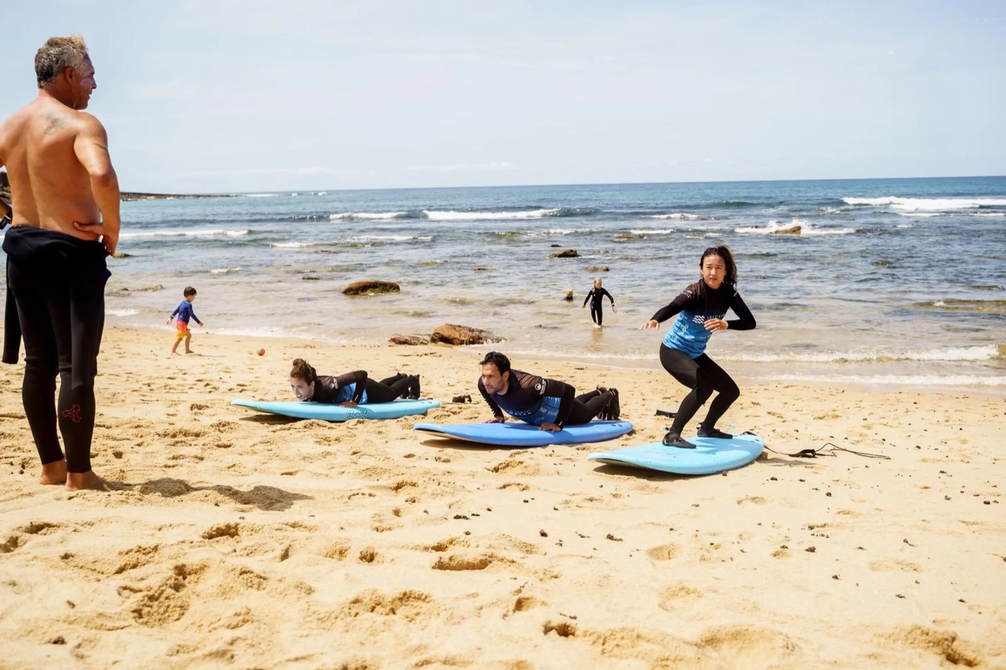 Die perfekte Balance zwischen Yoga und Surfen unter Portugals Sonne - 3