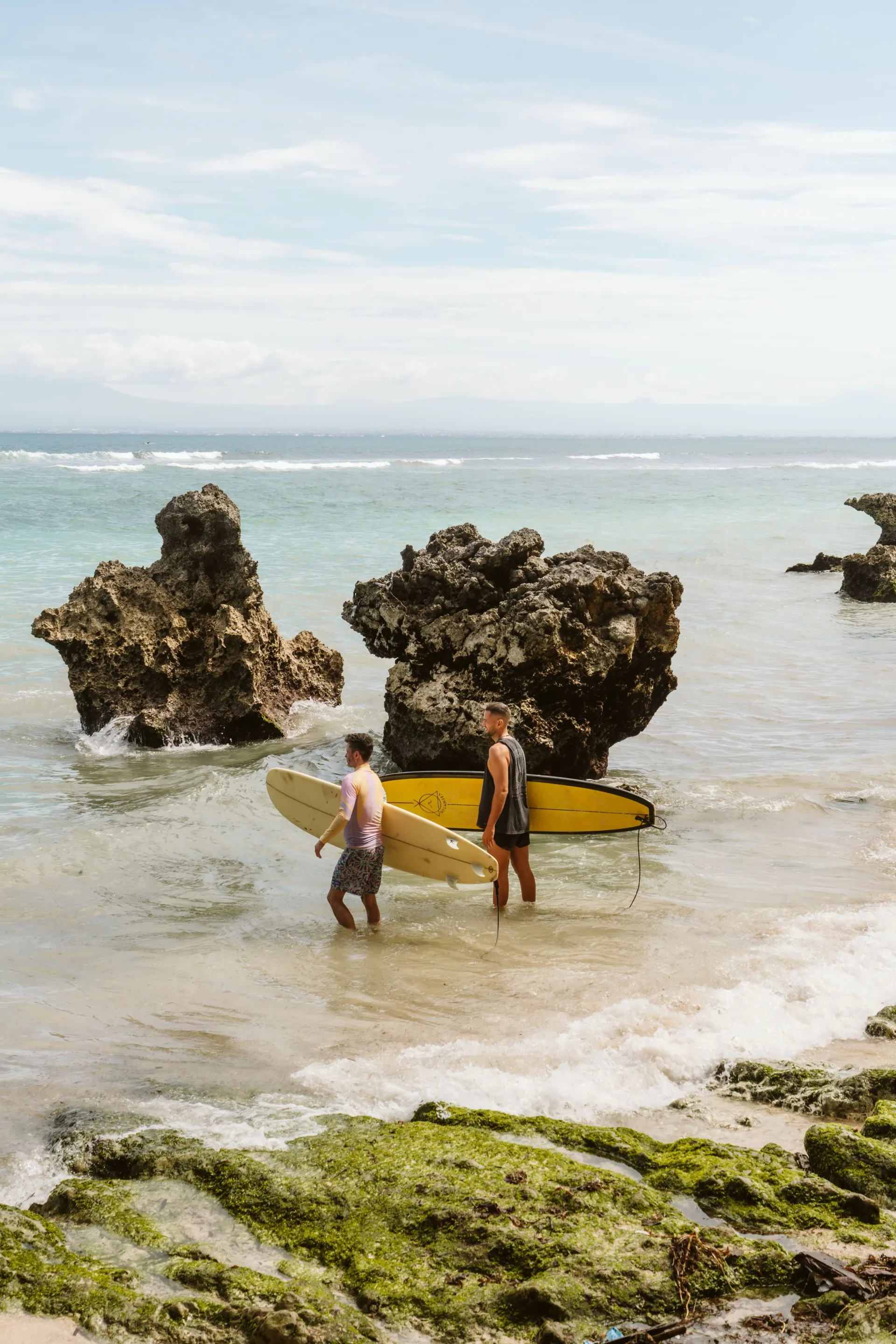 Klippen, Wellen, Insel-Vibes: Surfurlaub mit Yoga in Uluwatu - 4
