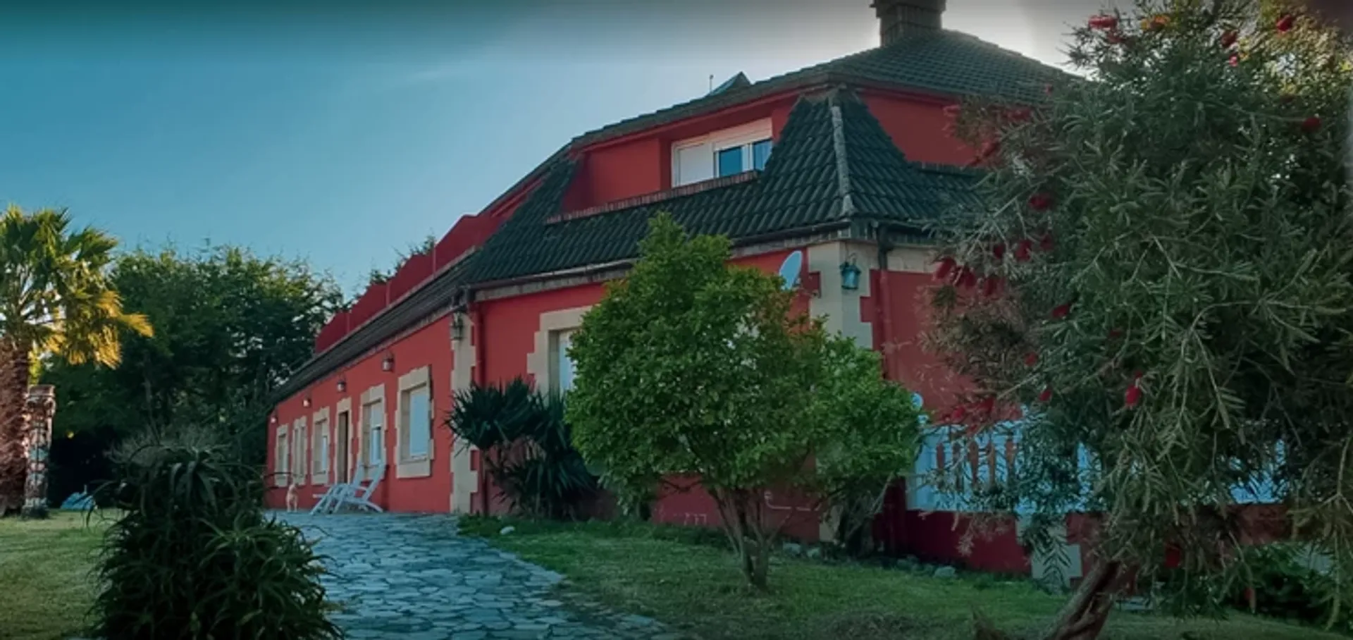 Surfurlaub für Schulklassen im gemütlichen Hotel mit Garten - 5