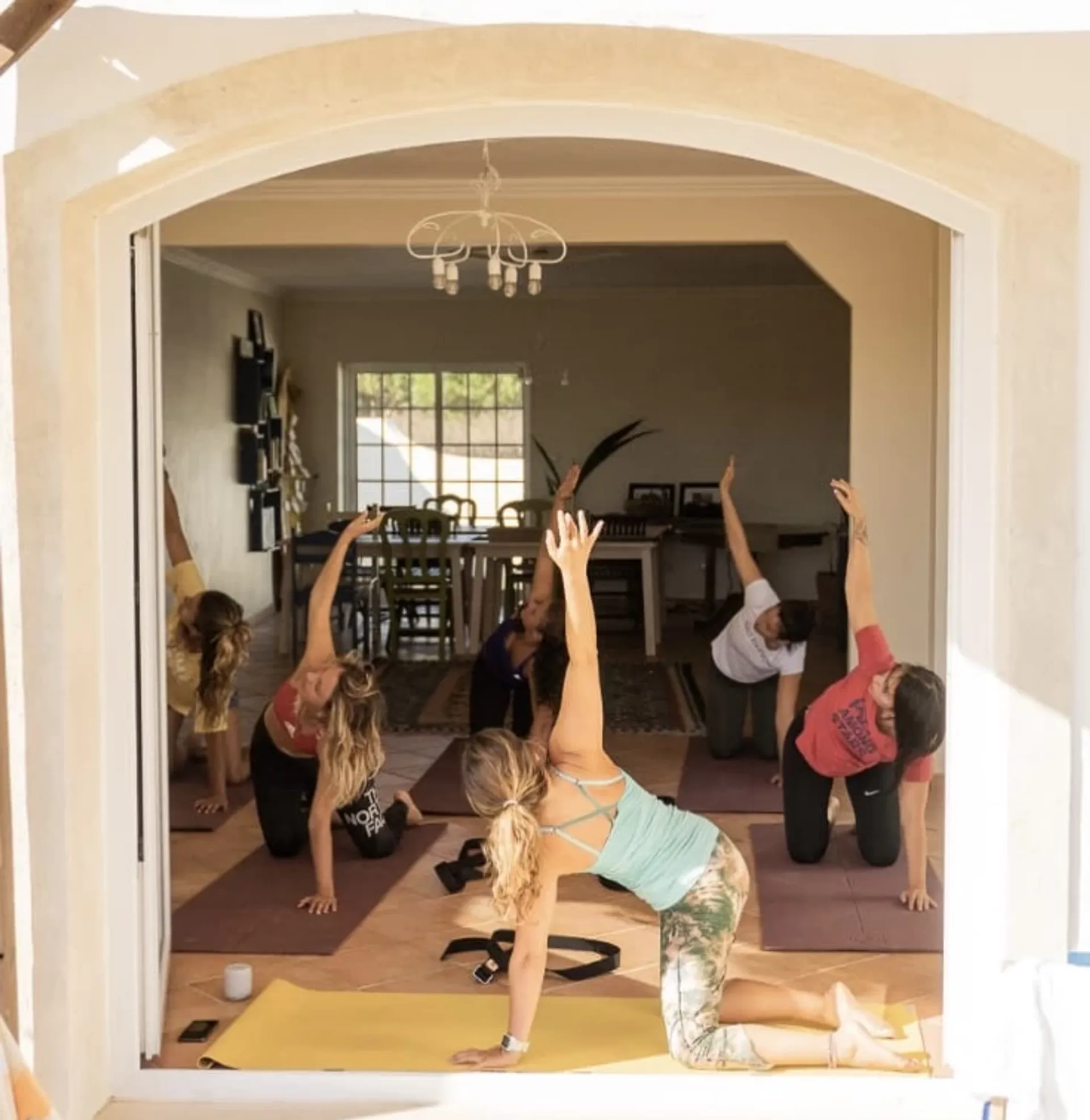 Flow by the Coast: Deine Yoga & Surf Auszeit am Meer - 5