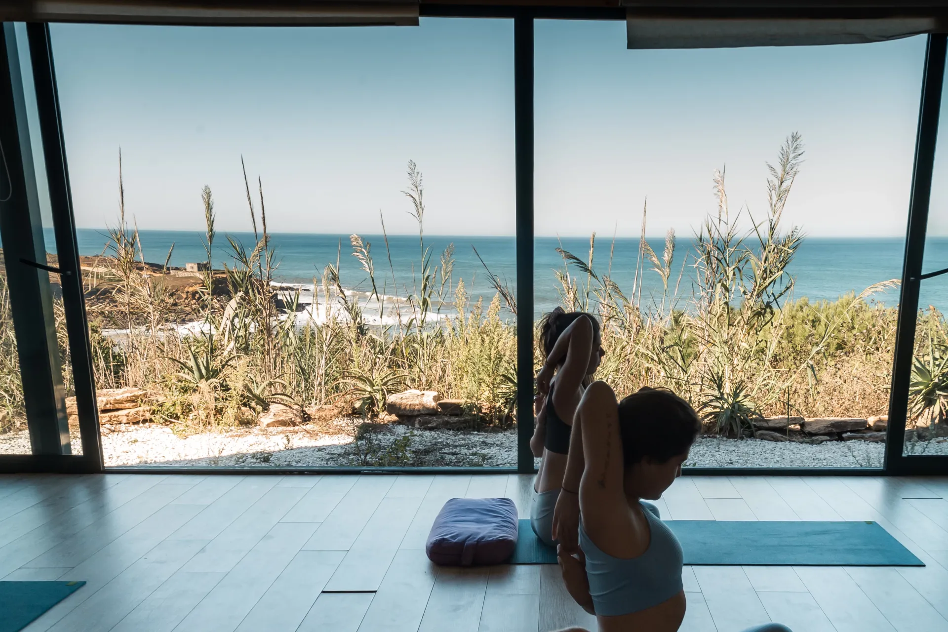 Die Kunst der Balance: Ein Yoga-Reset am Meer - 2
