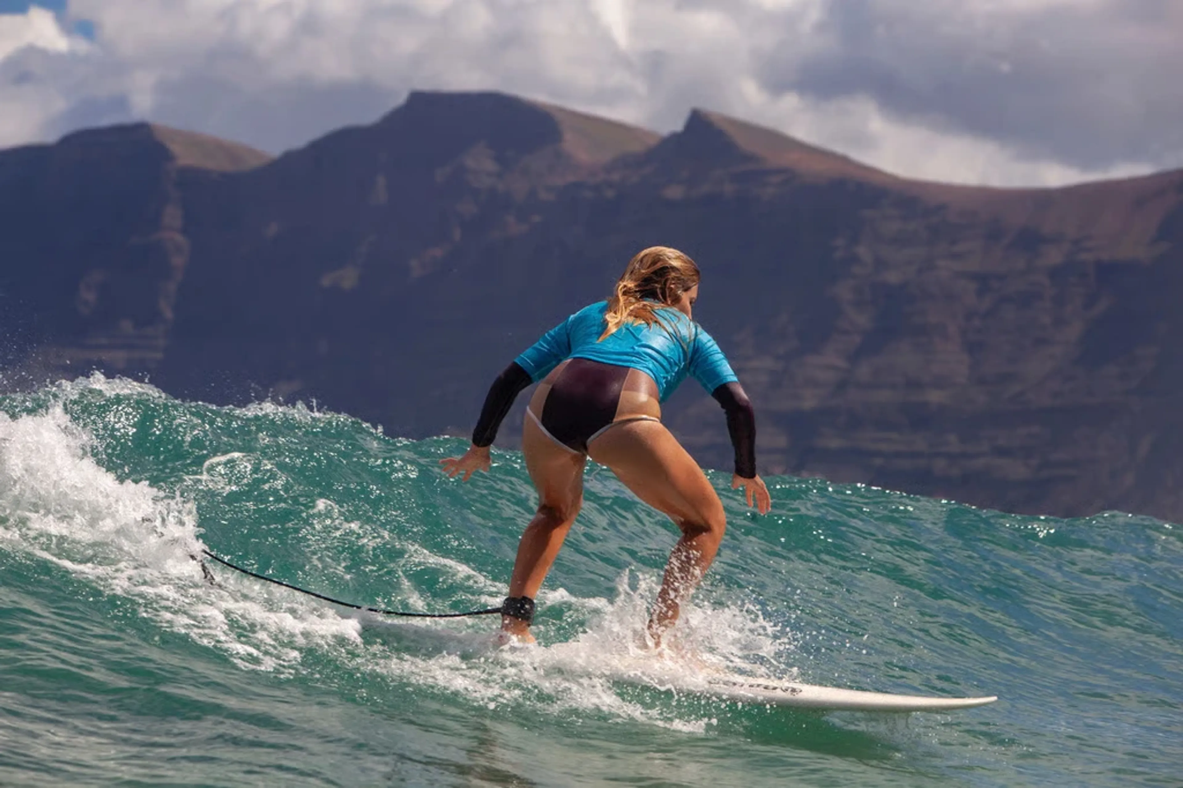 Surfen und viel Zeit im Wasser an Lanzarotes wilder Nordküste - image 1