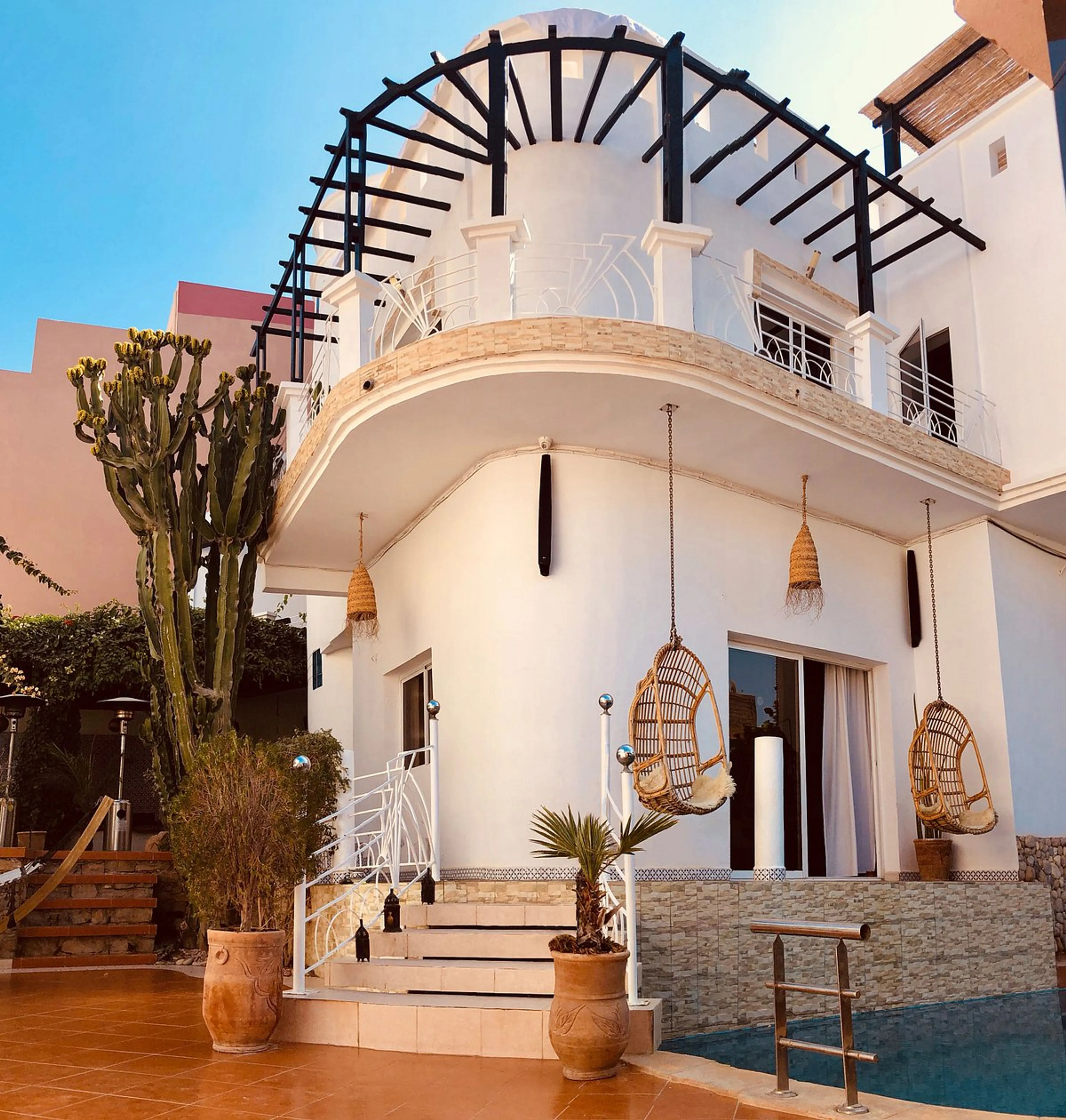 Surfcamp mit Meerblick: Komfort, Abenteuer & Entspannung - 4