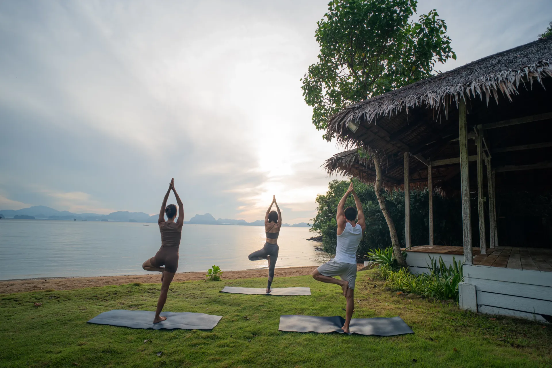 Yoga auf Koh Yao Noi: Ein abgelegenes Inselparadies mit Privatstrand