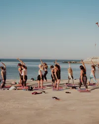 Social Lifestyle Yoga Retreat am Meer nahe Lissabon
