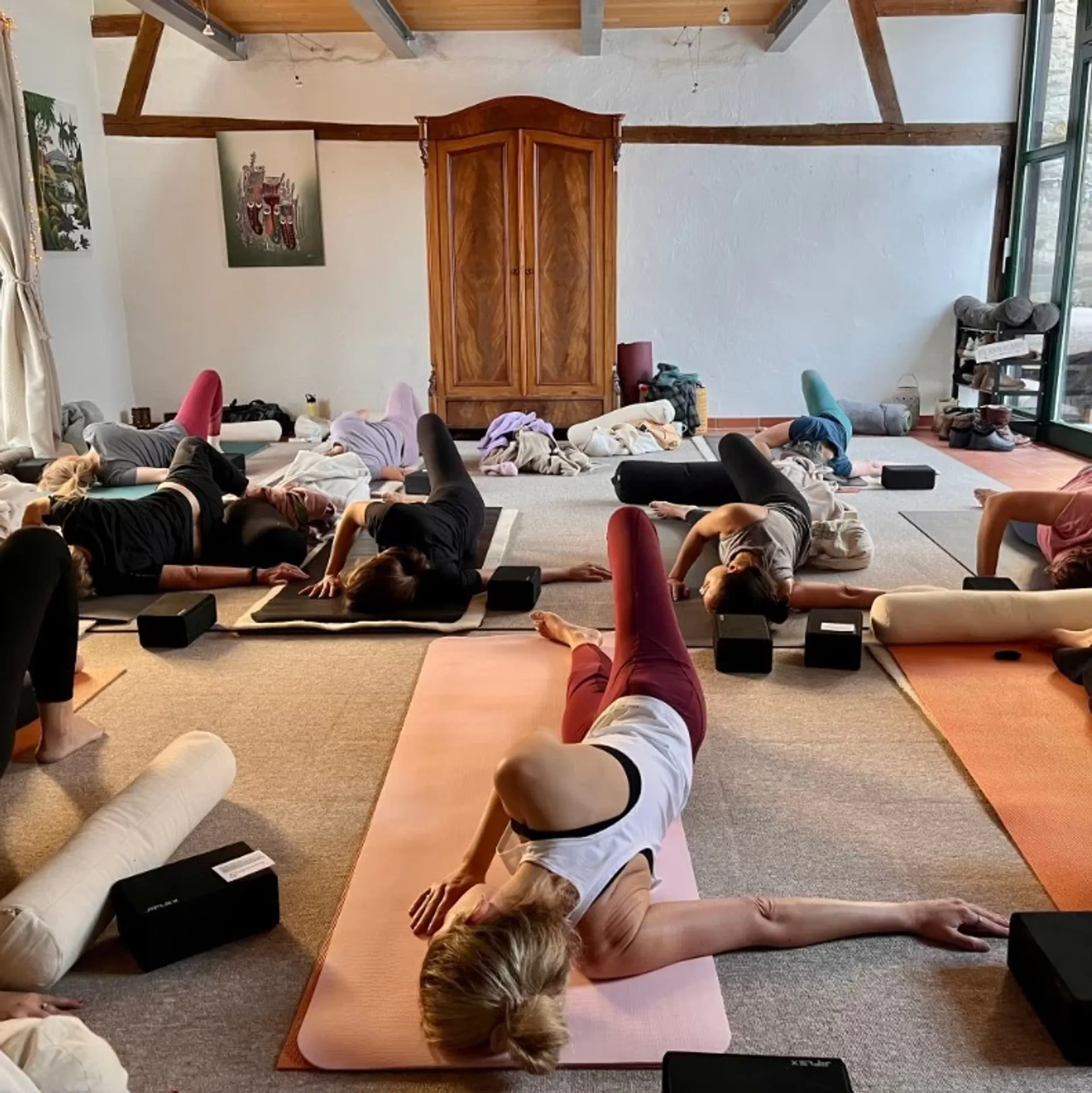 Deine Yoga-Auszeit zwischen Wäldern und Weite der Nordeifel