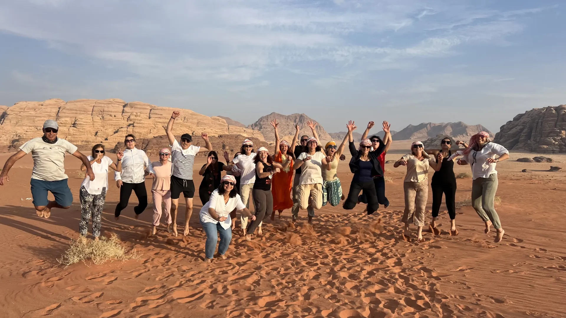 Yoga & Arabisch lernen in der atemberaubenden Wüste Wadi Rum - 2