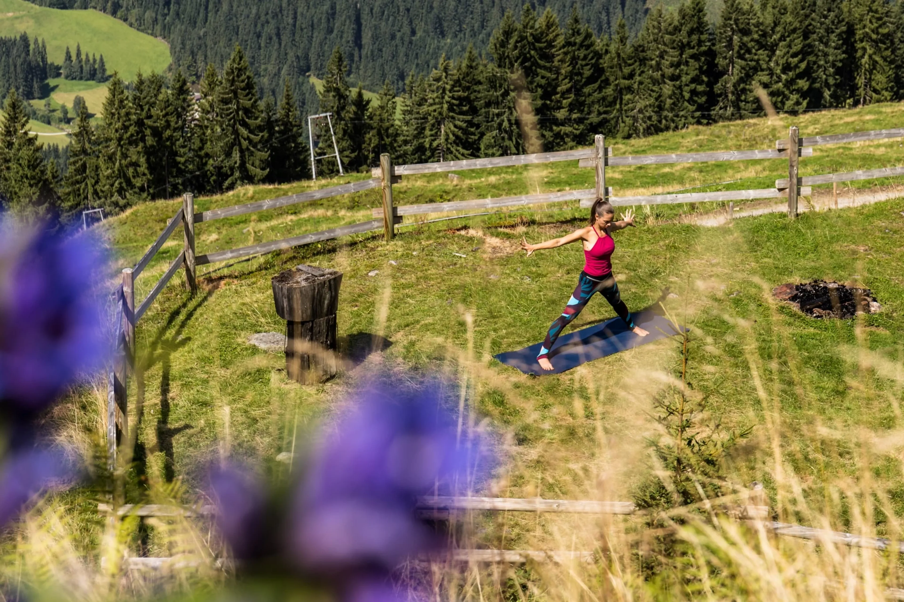 Entfalte deine Kraft: Yoga, Rituale und Sisterhood für Frauen