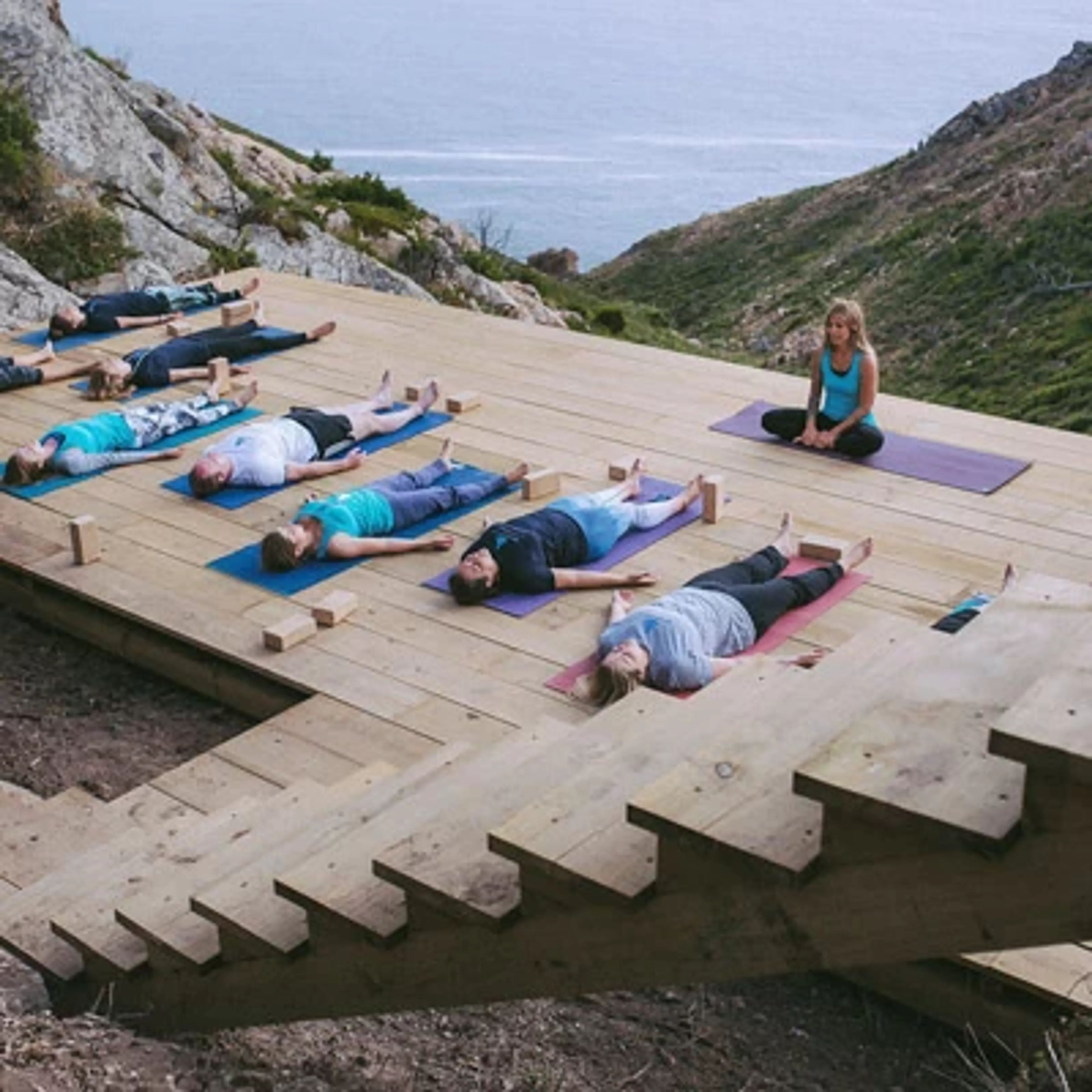 Yoga mit atemberaubender Aussicht auf die Küste Portugals - 3