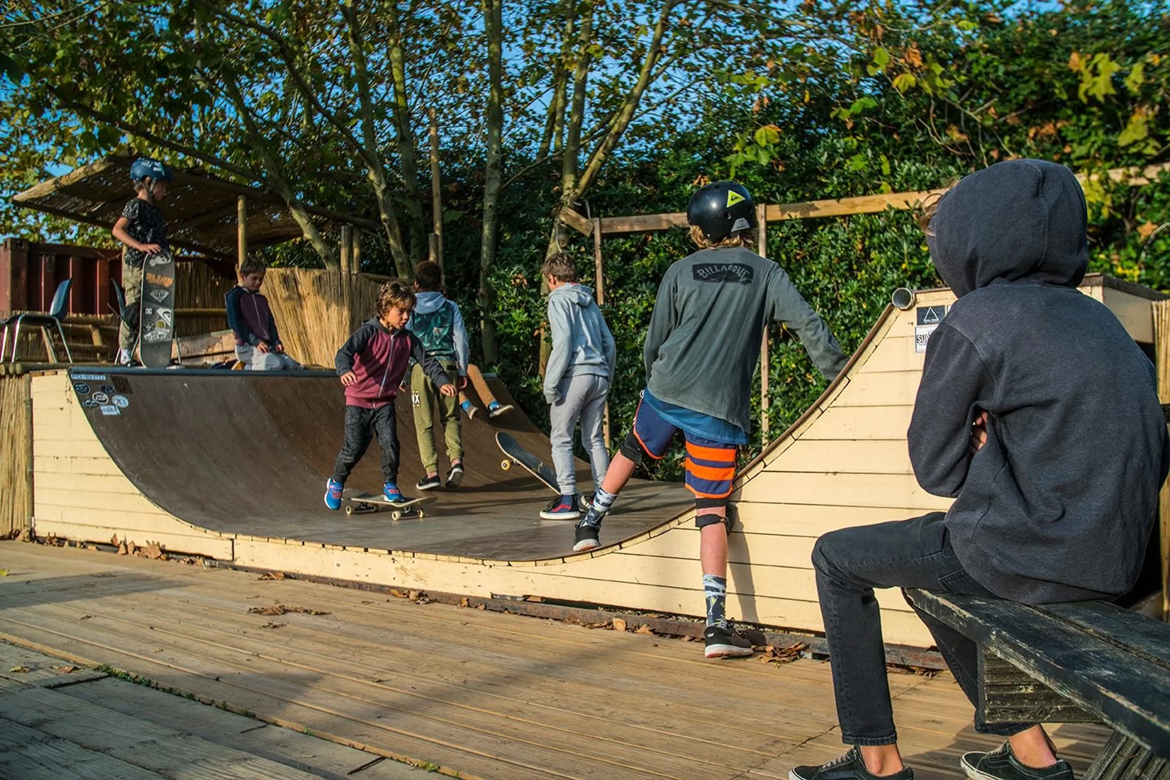 Surfhaus mit Skate Rampe und Volleyballfeld für bis zu 86 Personen - 2