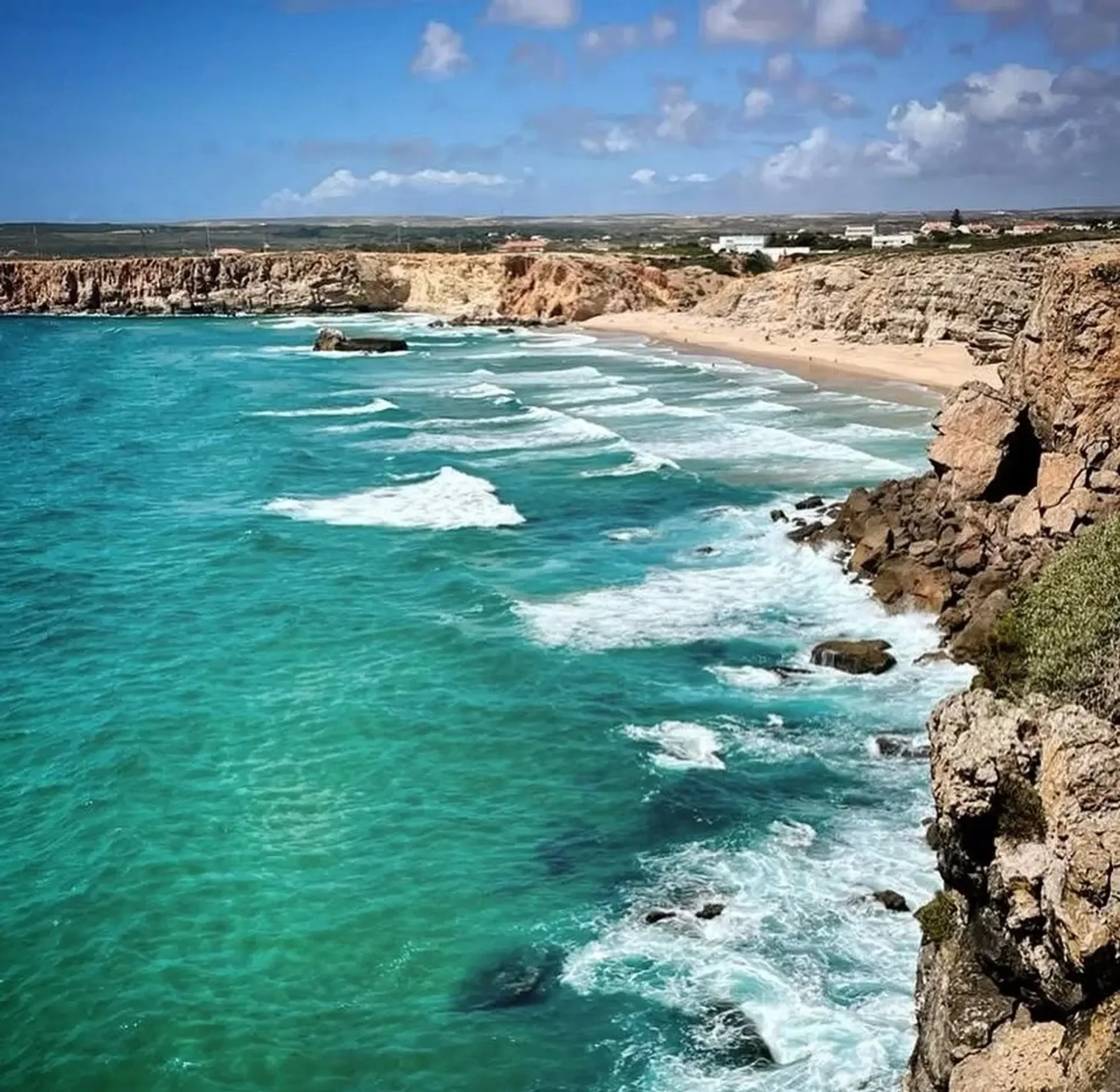 Zuhause zwischen den Wellen: Familiäres Surfcamp in Sagres - 2