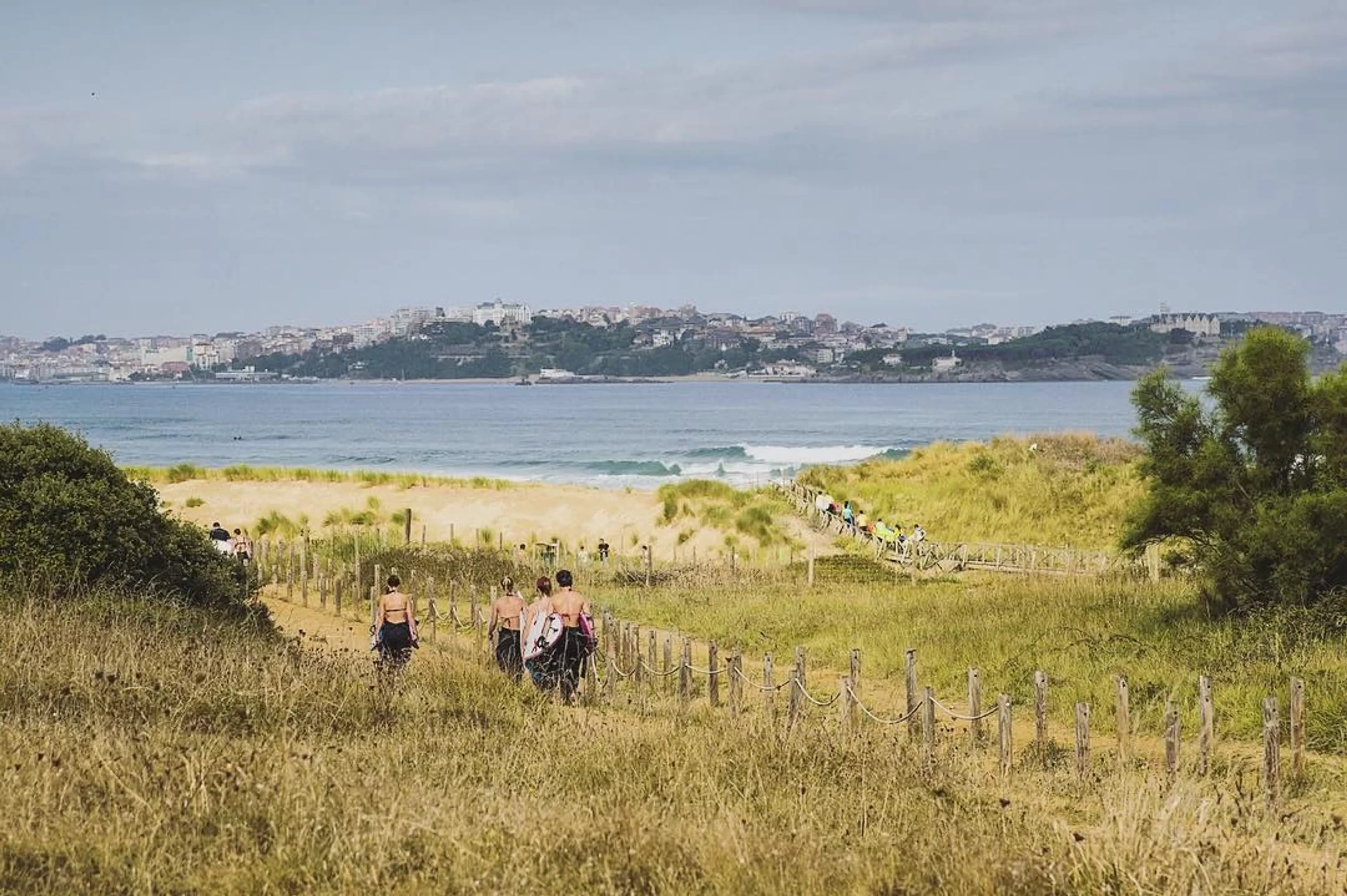 Surfurlaub für bis zu 44 Personen: Stylisch eingerichtete Surf Lodge - 1