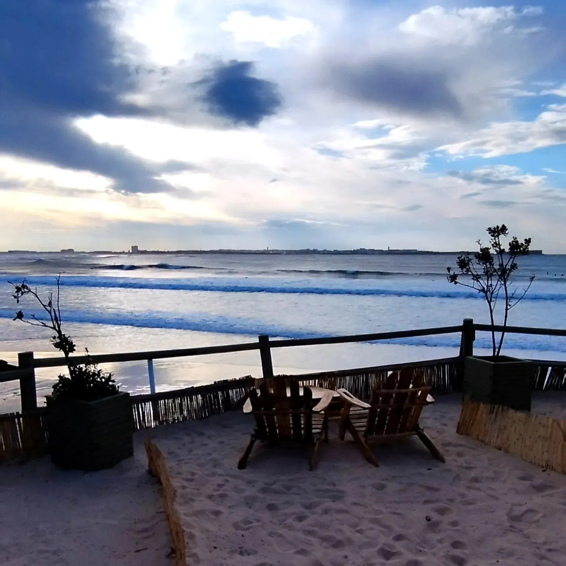 Surf Lodge am Strand: Gemeinschaft und die besten Wellen Europas - 3