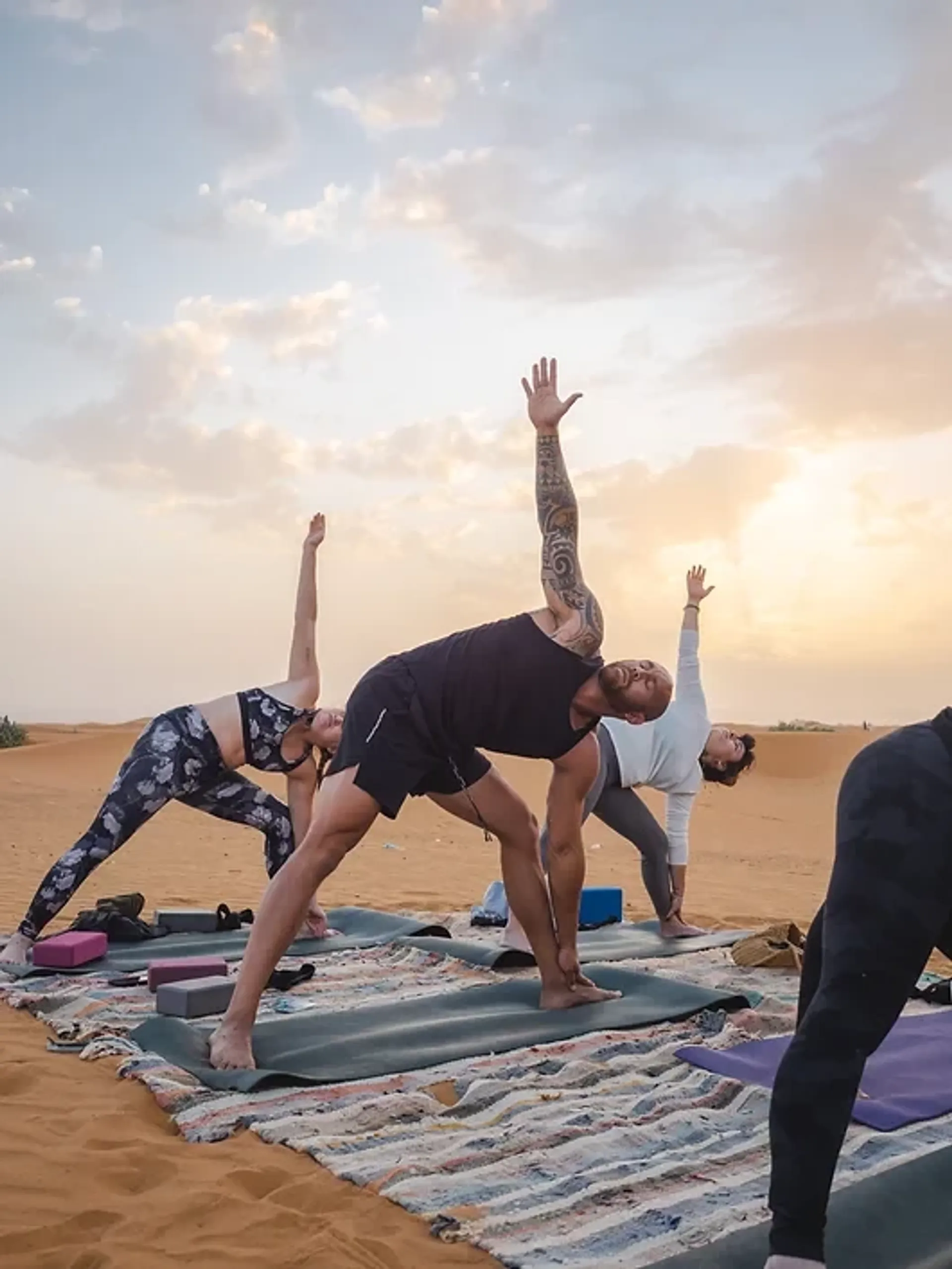 Yoga und Abenteuer in der magischen Sahara-Wüste