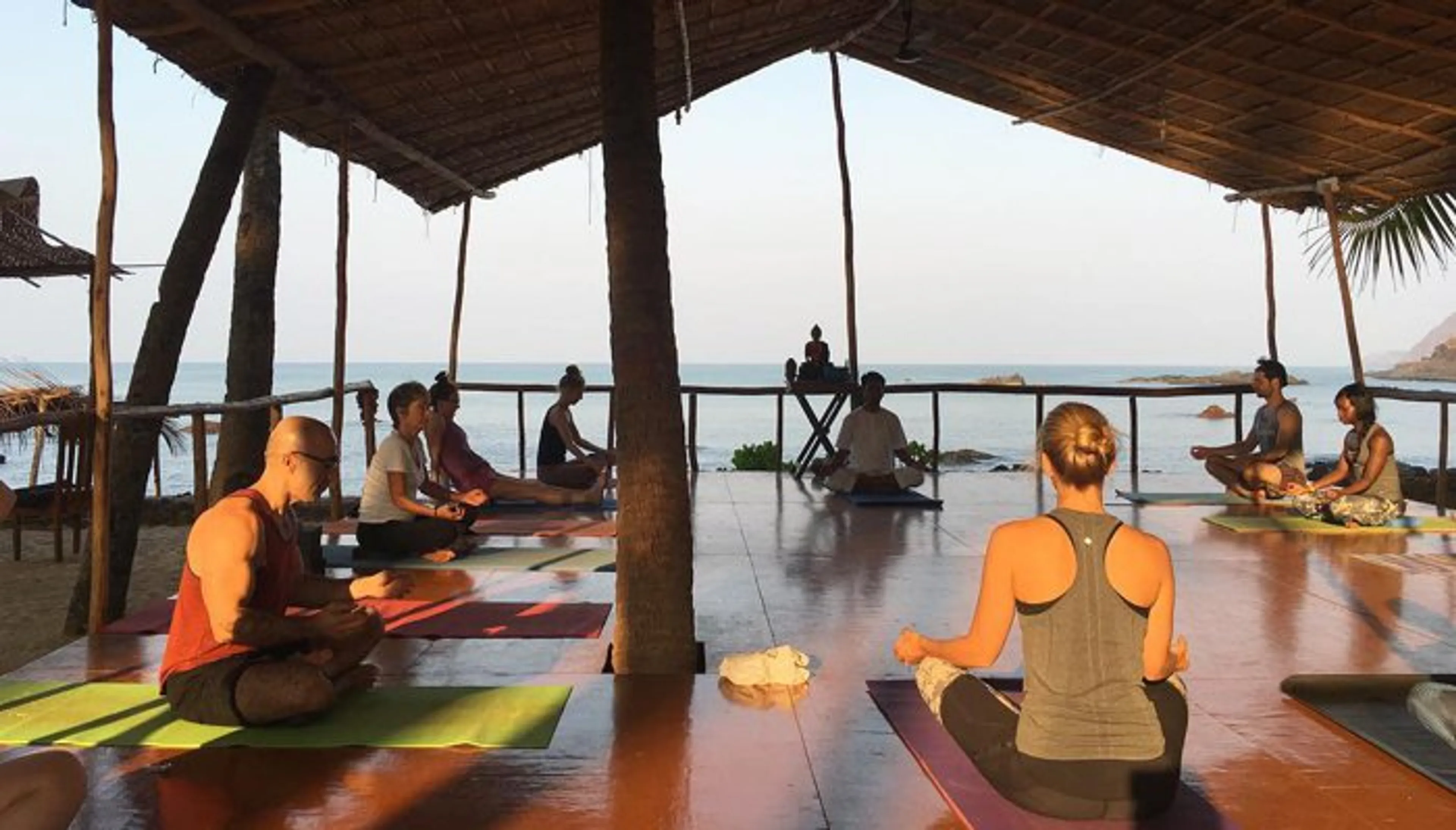 Paradiesisches Yoga Retreat unter den Kokospalmen Goas - 2