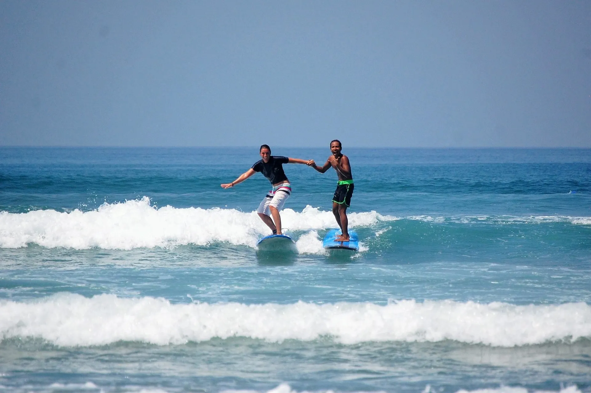 Bali Green Surfcamp: Surfen, Feiern & Gutes tun in Seminyak