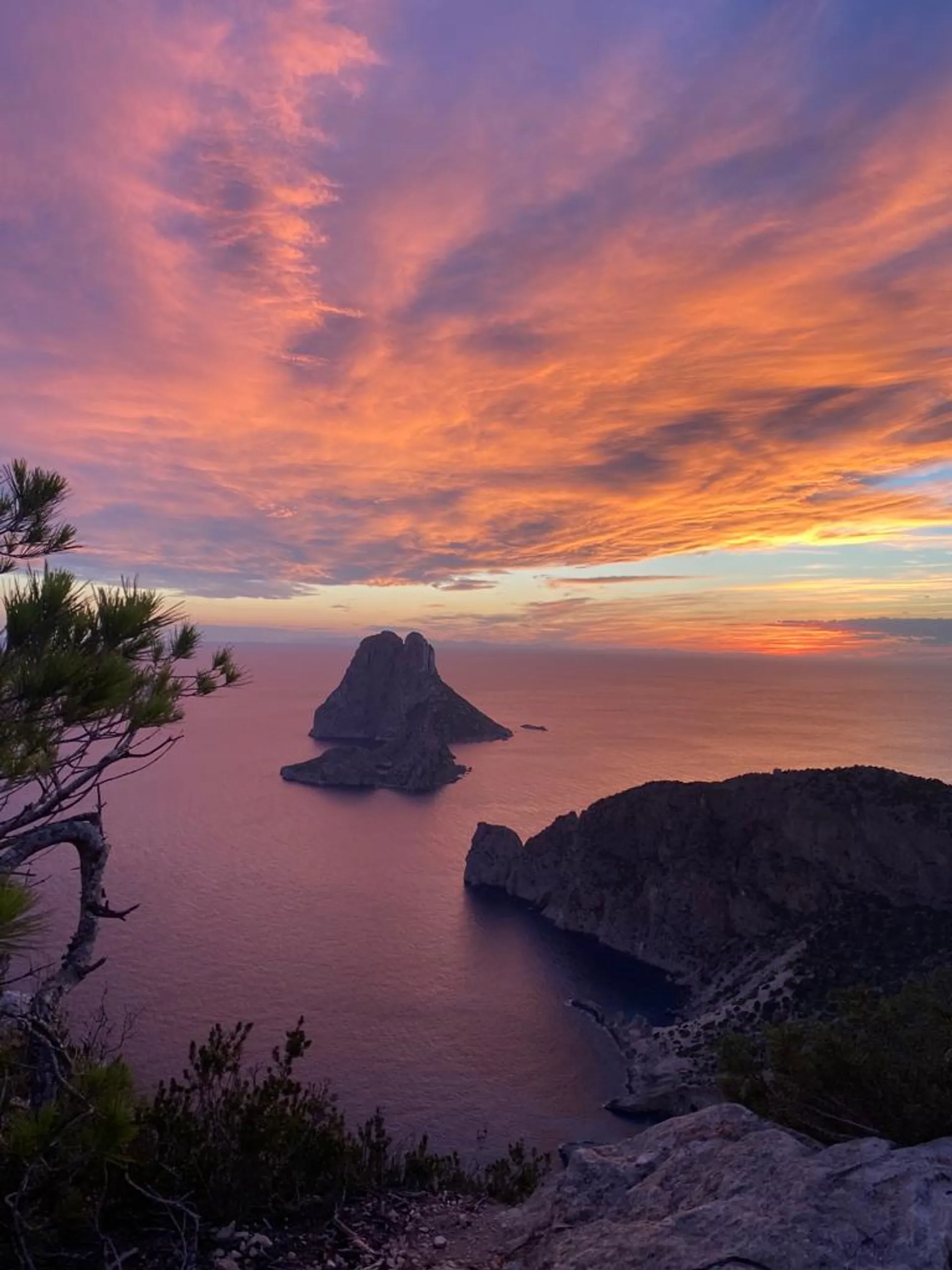 Grounding in Nature: Yoga- und Wander-Retreat auf Ibiza