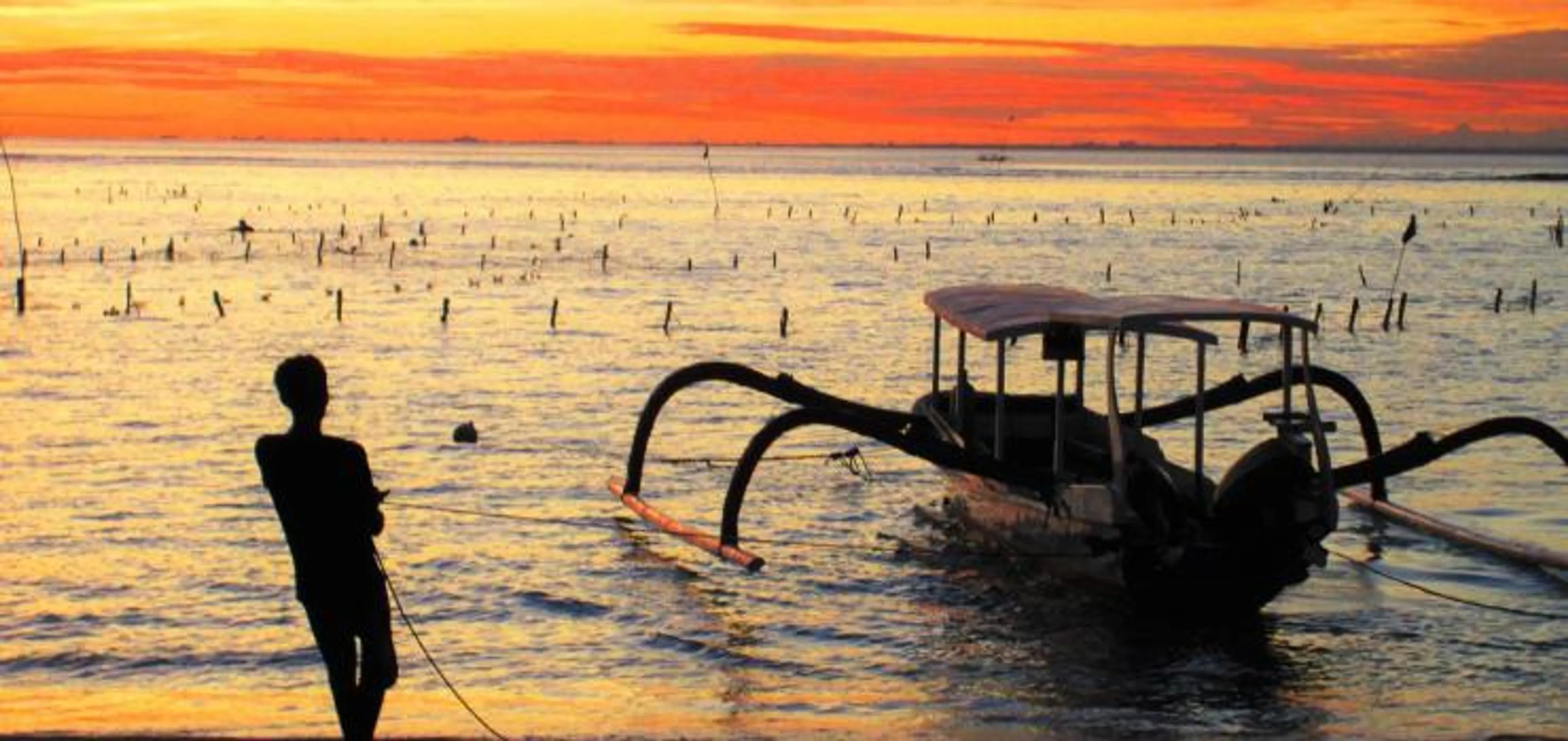 Surf-Guiding auf Nusa Lembongan: Yoga & Barrels - 1