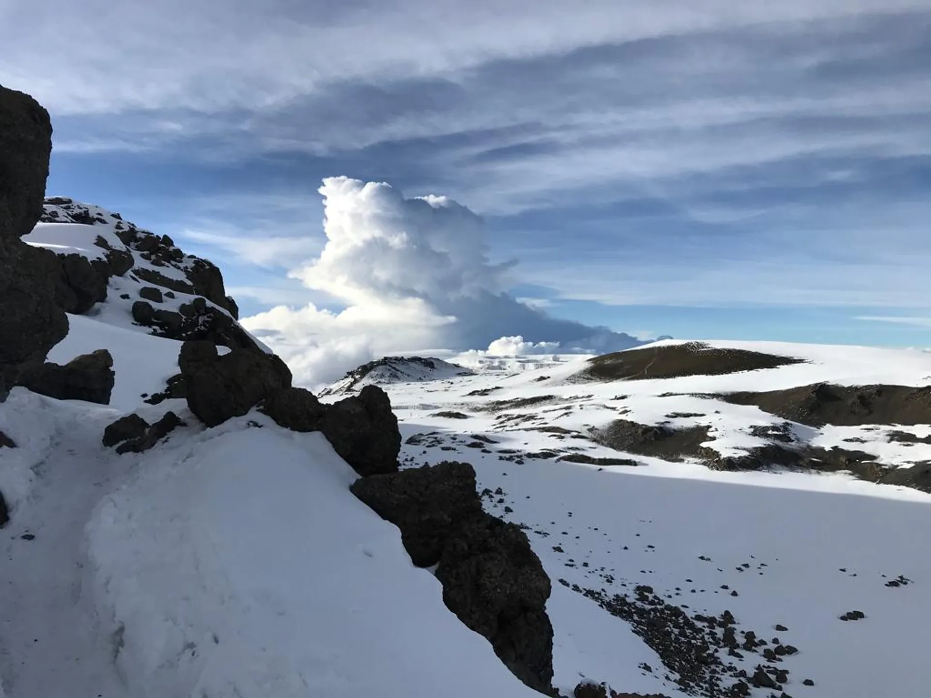 Trekking entlang der Machame Route zum Gipfel des Kilimanjaros