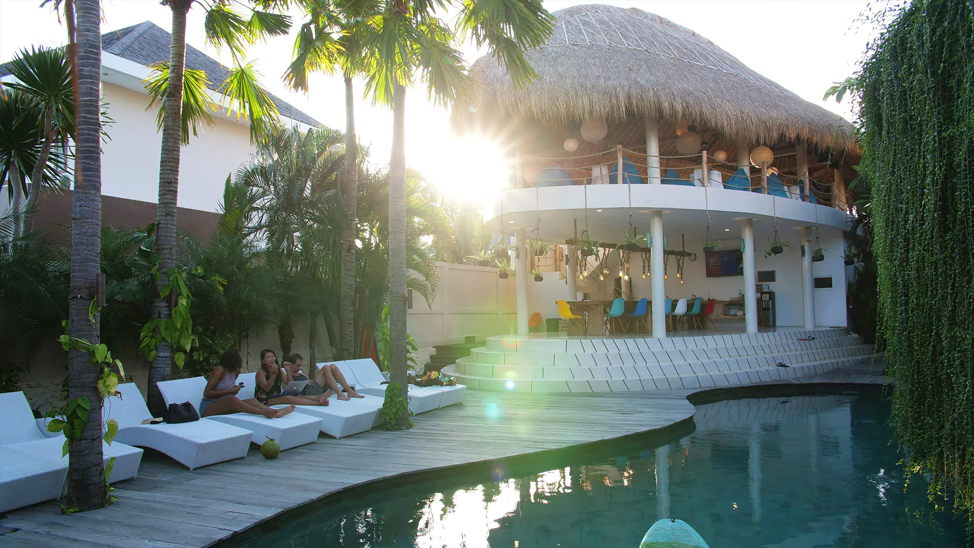 Stylisches Surfcamp in Canggu: Surf-Eat-Sleep-Repeat - 4