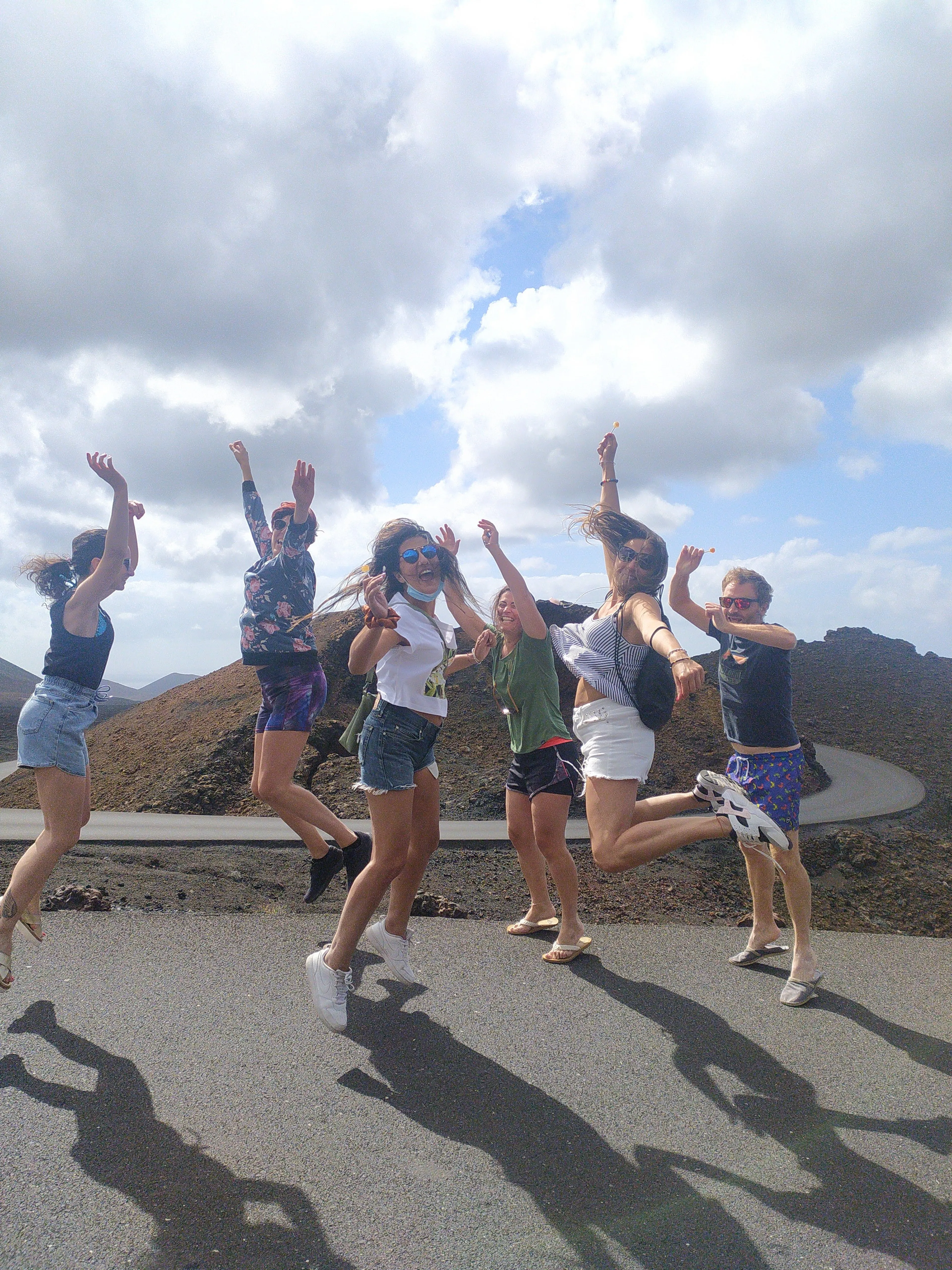 Outdoor Yoga Retreat auf Lanzarote: Gemeinschaft & entspannte Vibes - 3