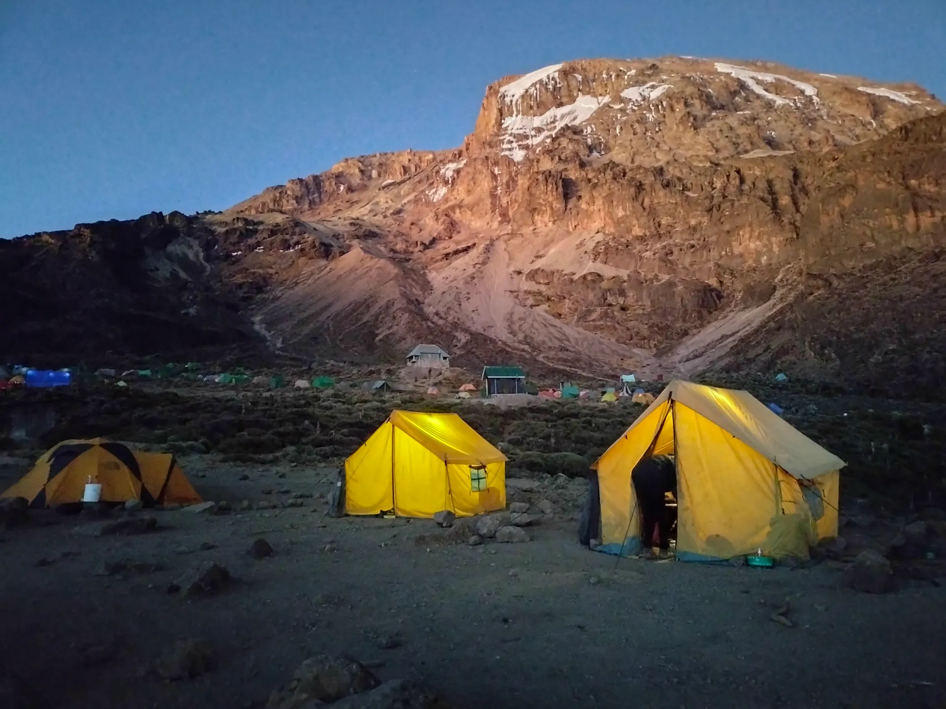 Trekking entlang der Lemosho-Route: Zum Gipfel des Kilimanjaro!