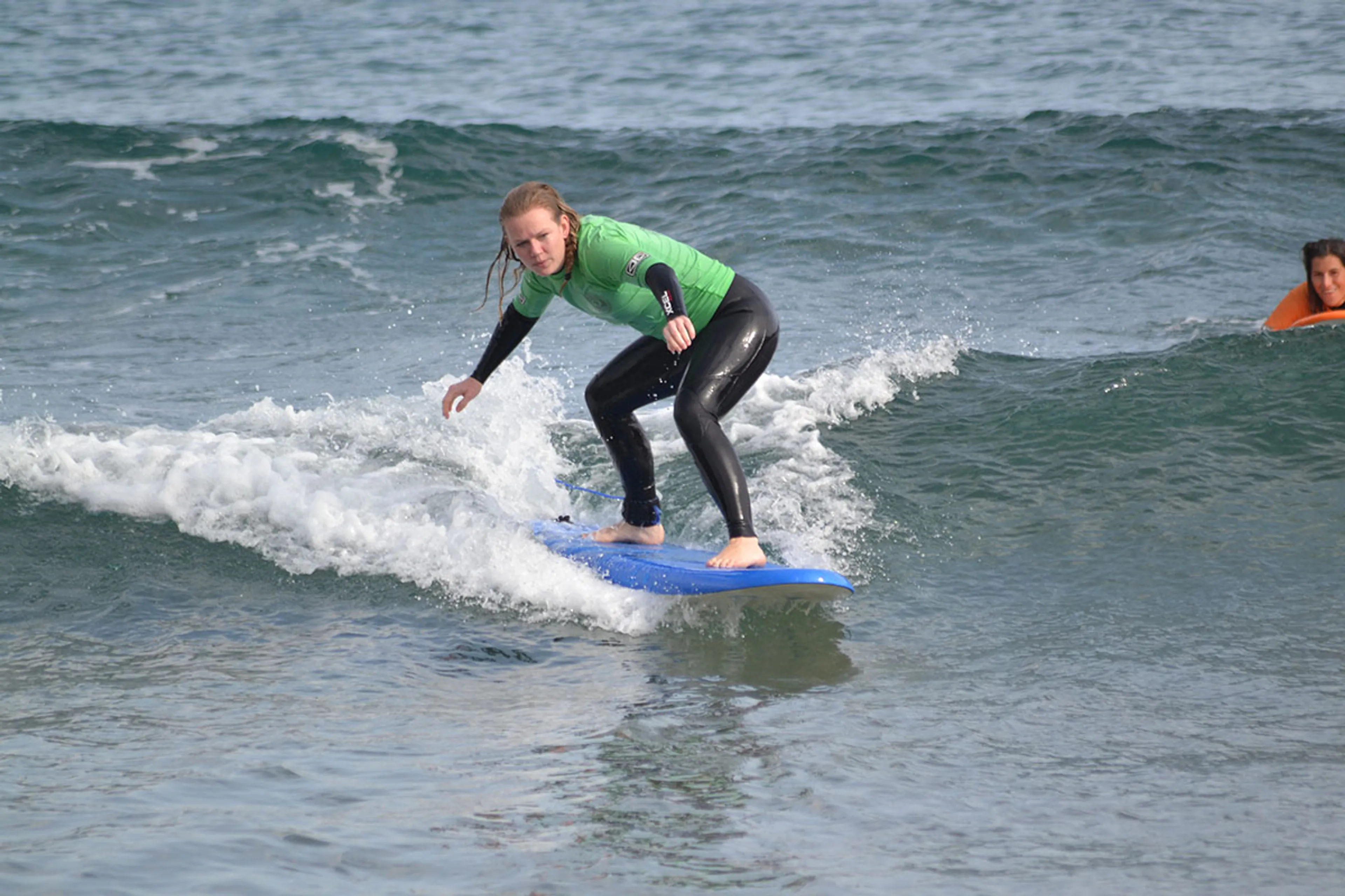 Surfen im ursprünglichen Küstenort El Poris - 2