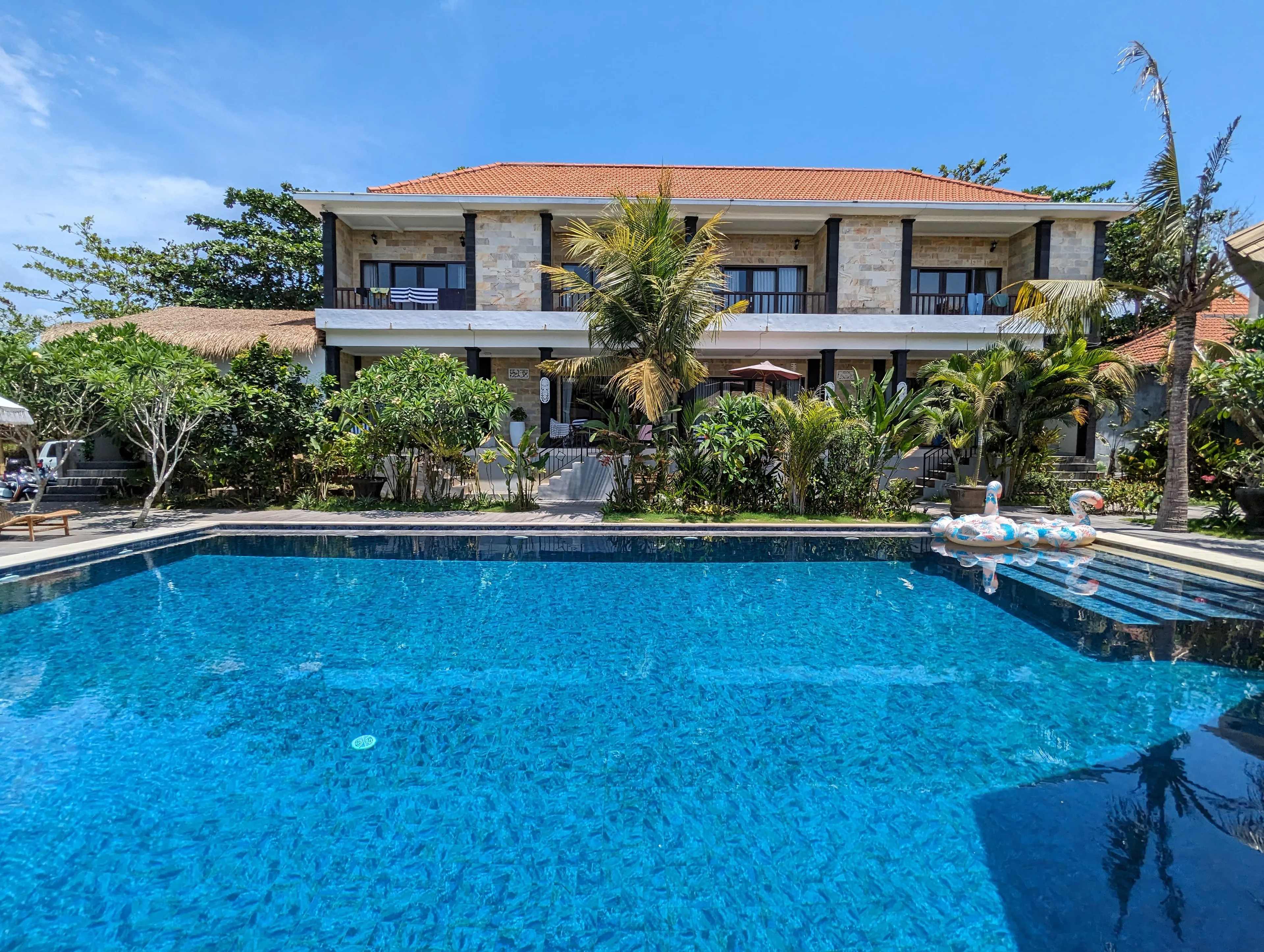 Surferparadies Uluwatu: Surfe die legendären Wellen im Süden Balis - 5