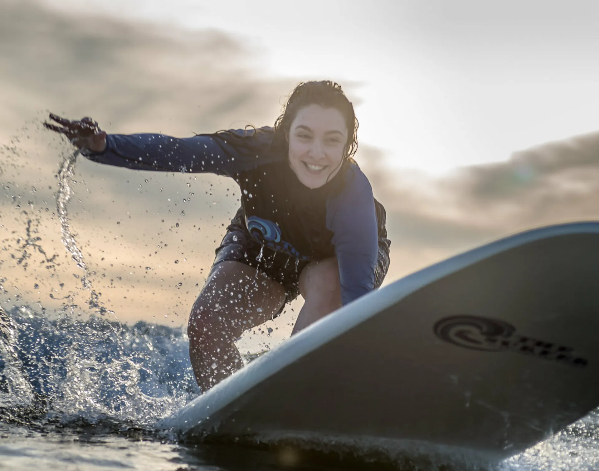 Surf & Yoga-Camp in Weligama: Dachterrasse und Meerblick