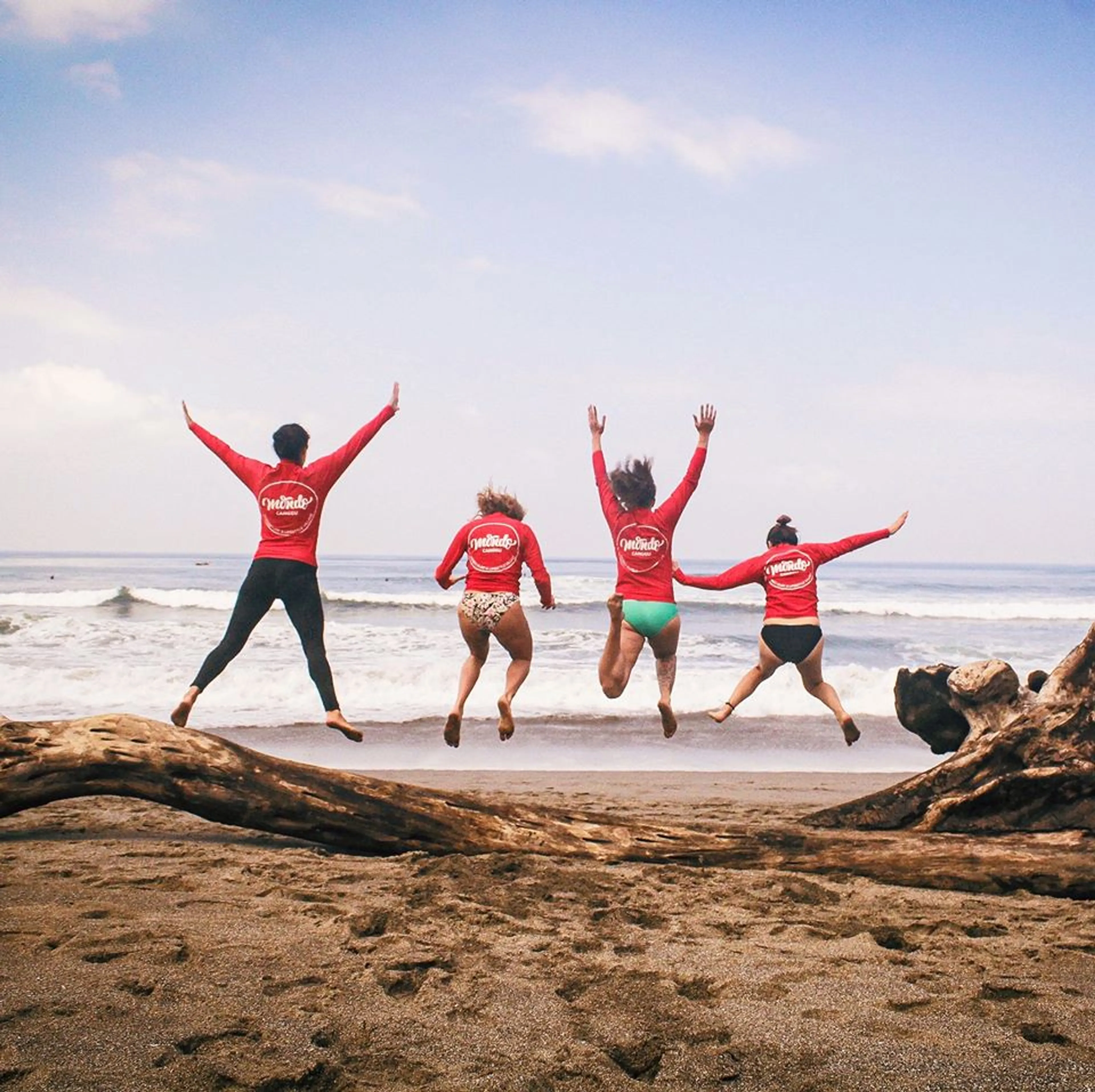 Surf & Yoga Urlaub zwischen Luxus und authentischem Bali - 4