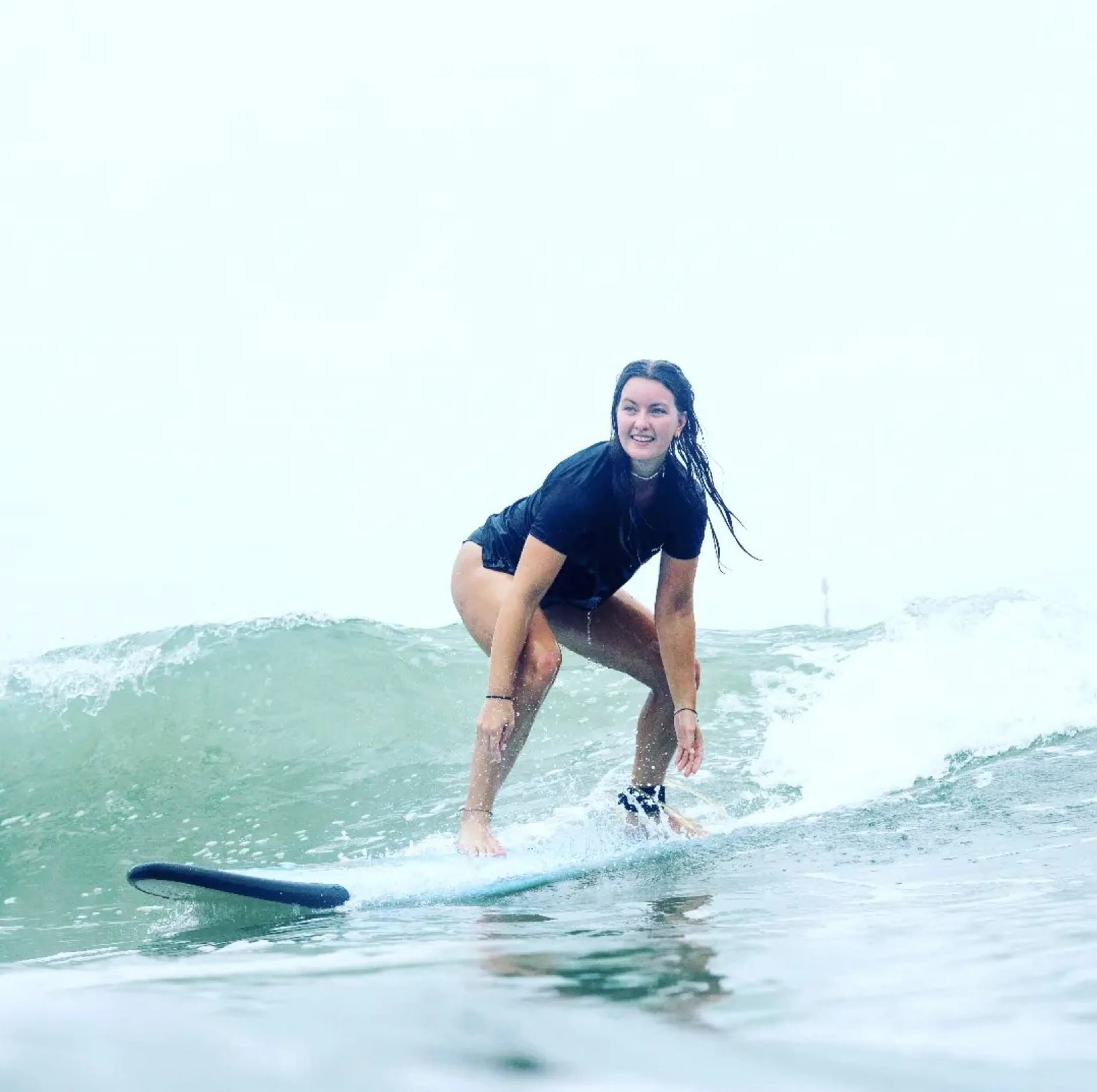 Beginner-Surfcamp im Surfhostel mit Blick auf den Ozean - 2