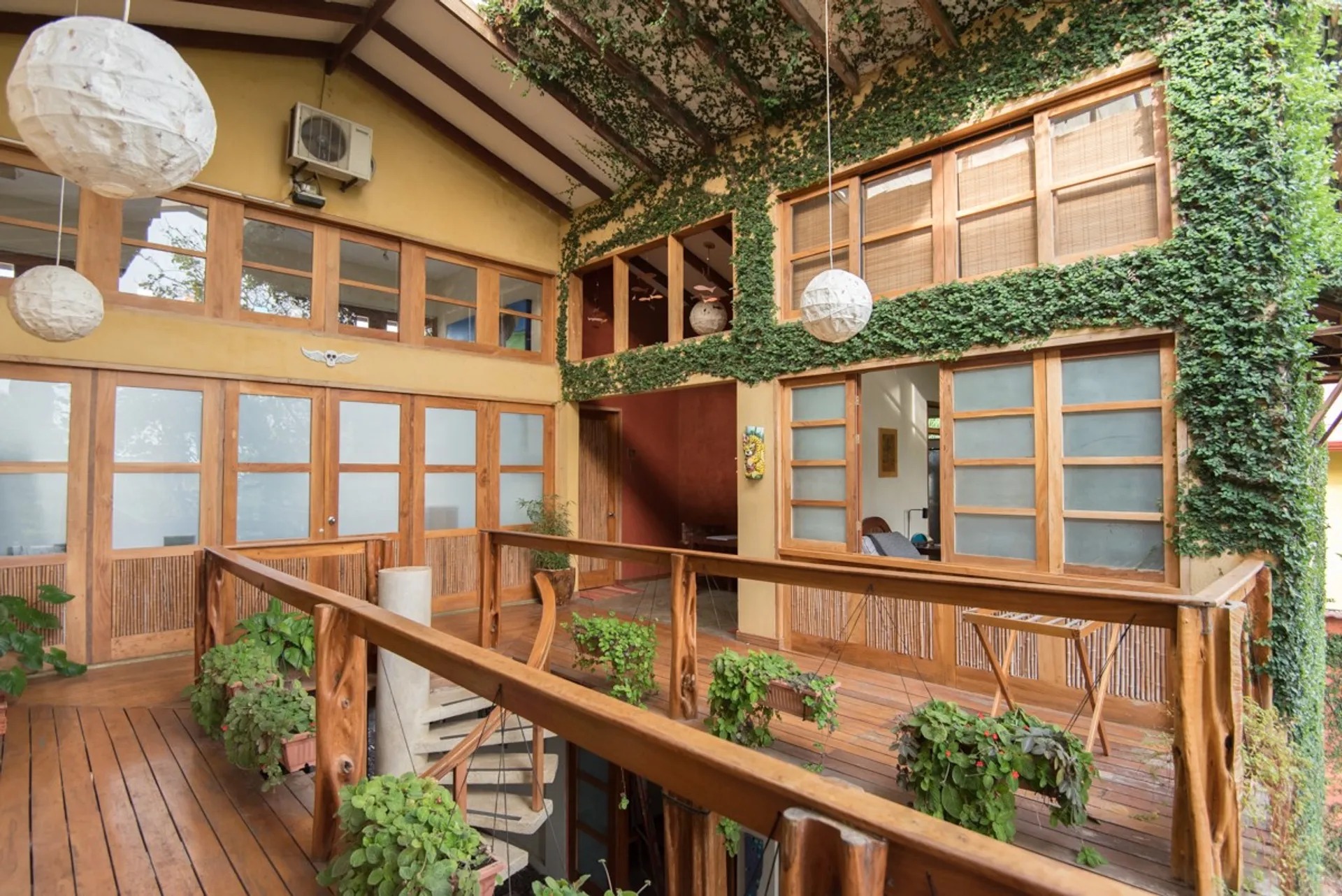 Surfcamp mit kleinen Surf-Gruppen und Nachtleben in Jacó - 3