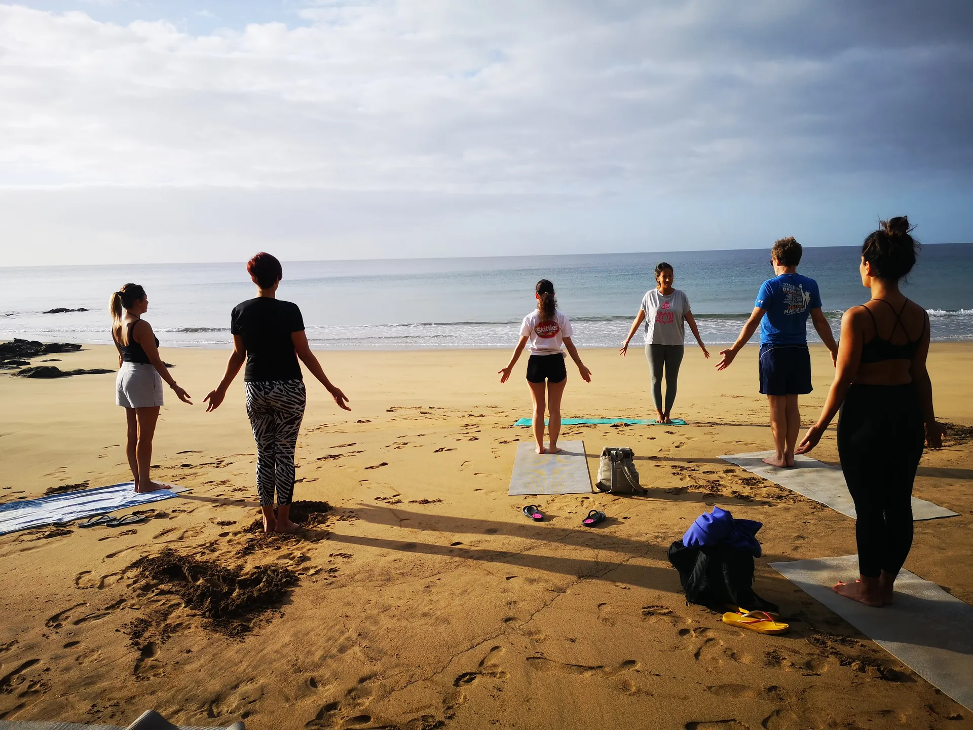Outdoor Yoga Retreat auf Lanzarote: Gemeinschaft & entspannte Vibes - 2