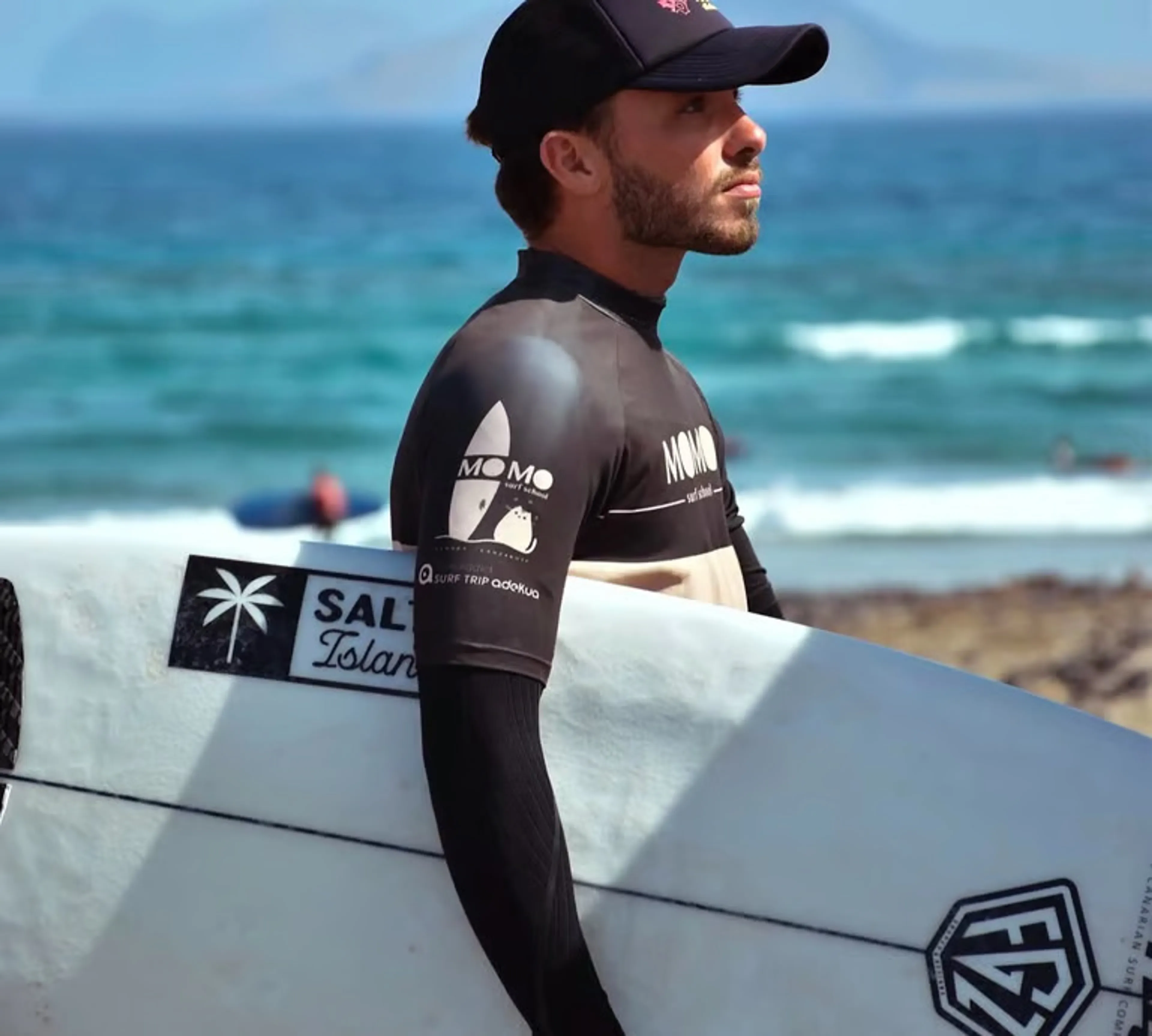 Momosurfschool
