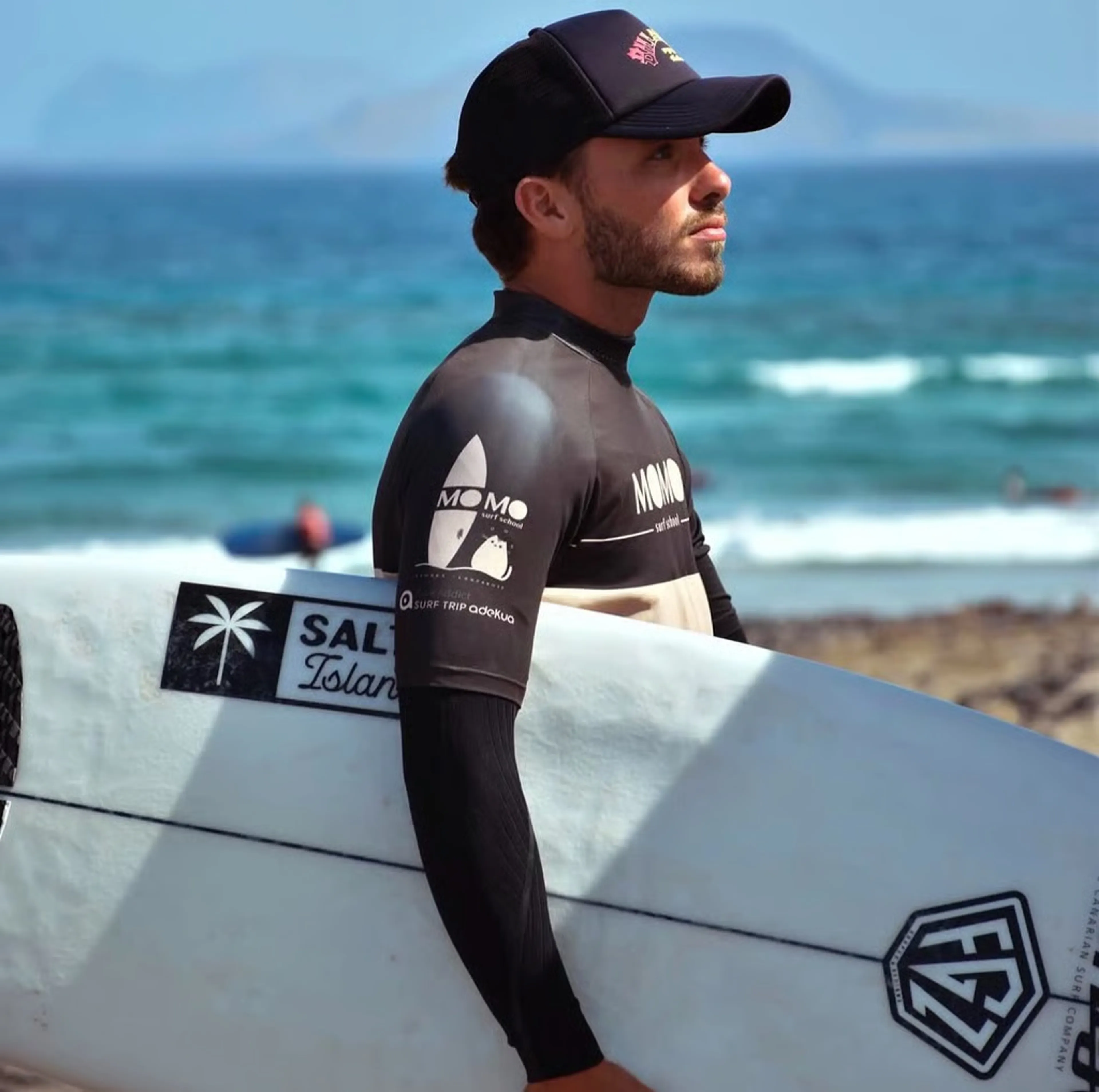 Momosurfschool