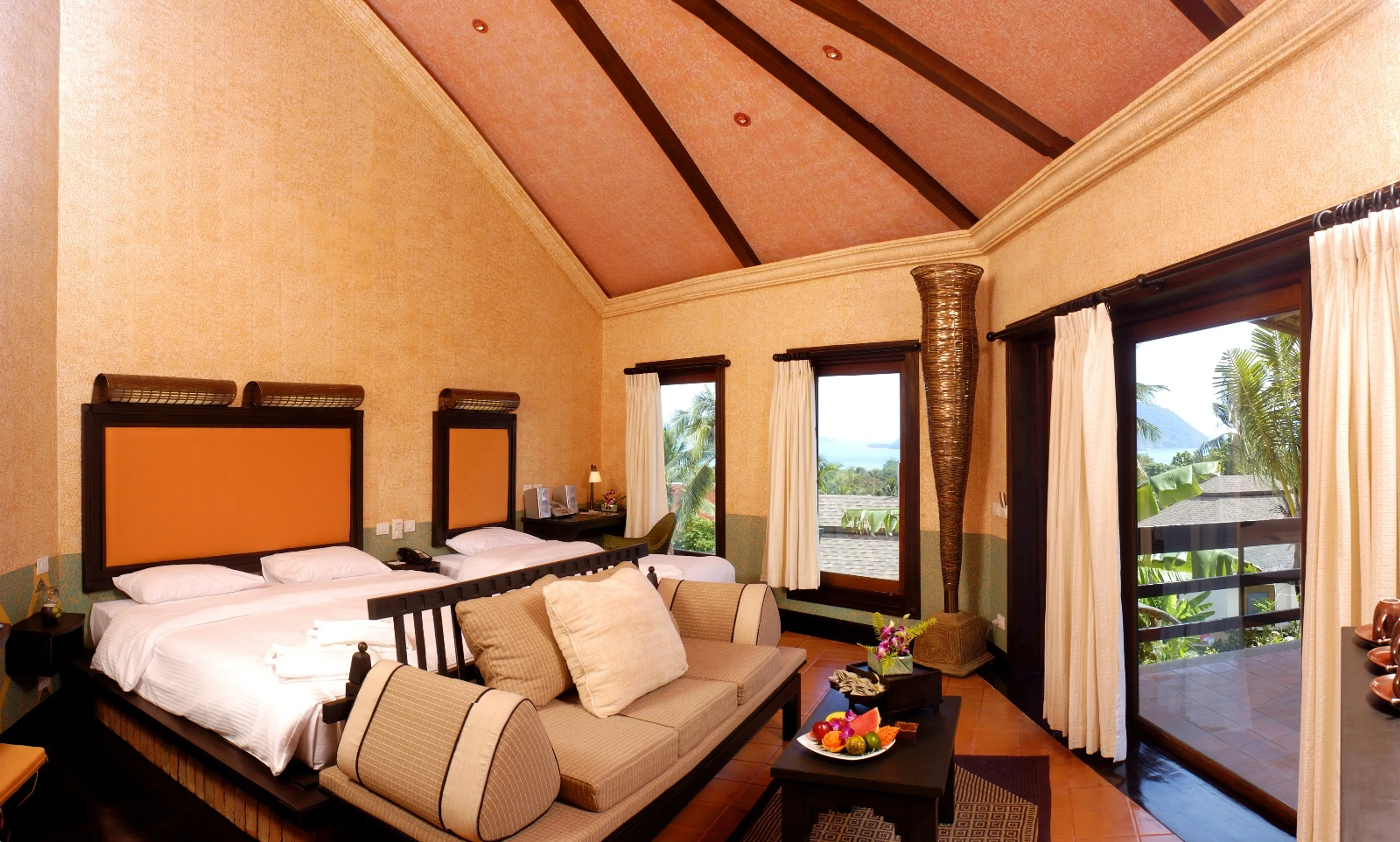Deluxe Jacuzzi Villa - 1