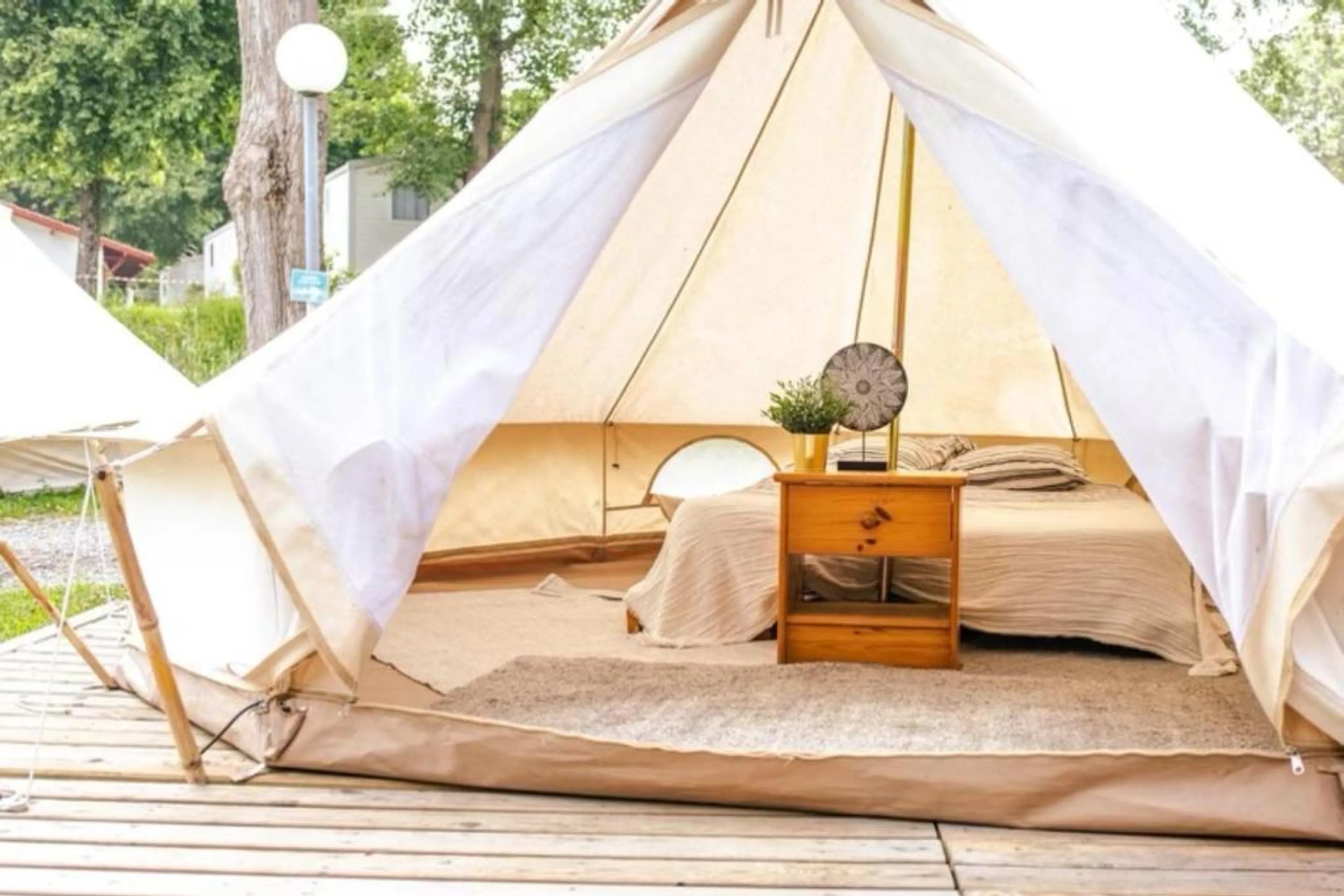 Privates Tipi-Zelt mit Doppelbett - 2