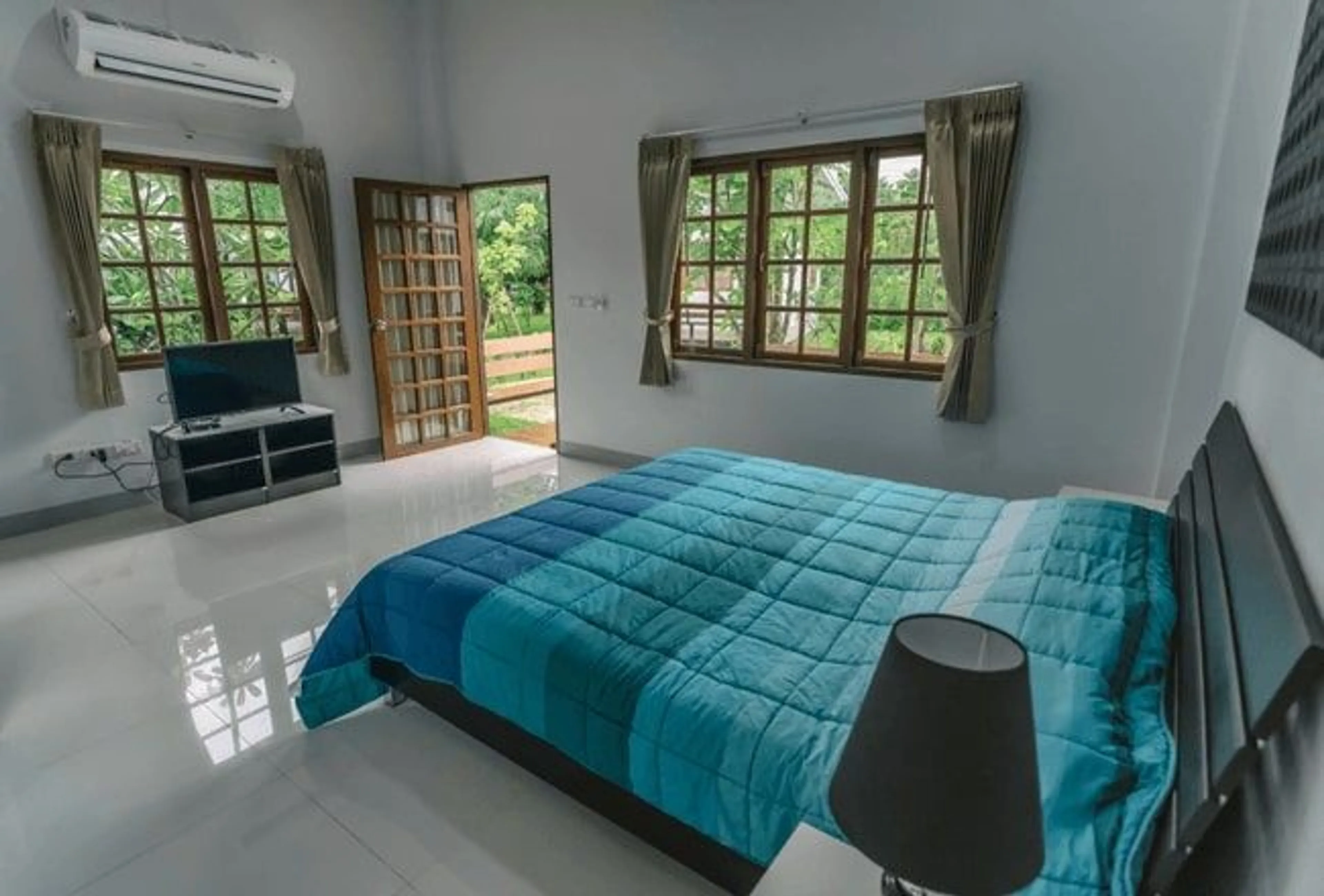 Bungalow - 2