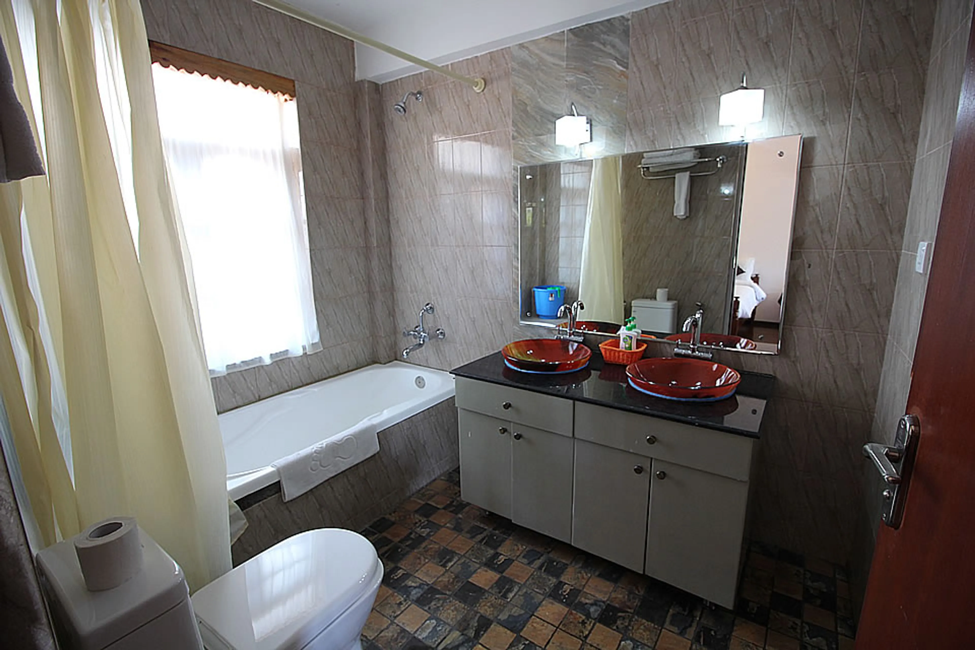 Einzelzimmer im Hotel und Gasthaus - 2