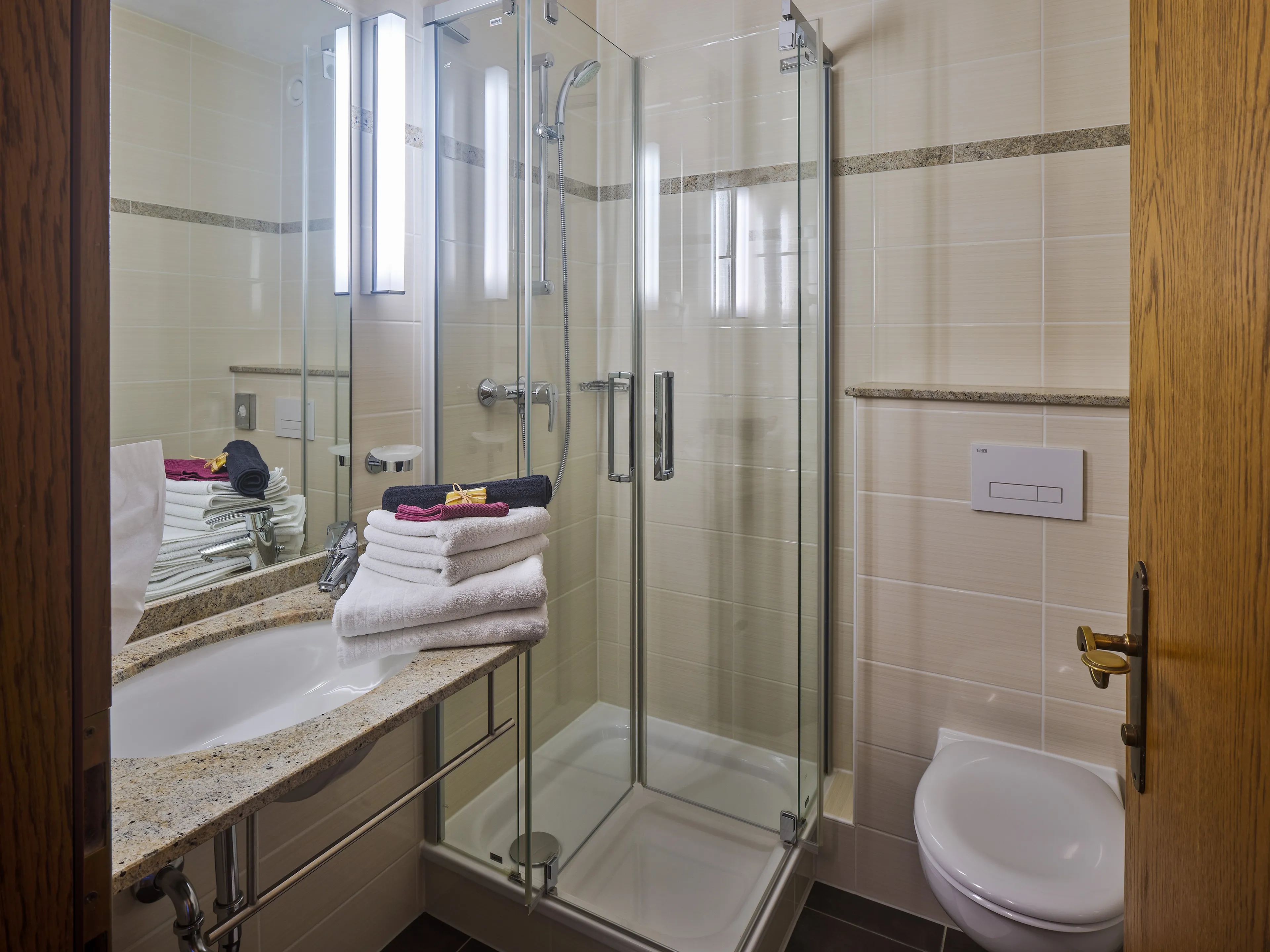 Doppelzimmer Kategorie B - 4