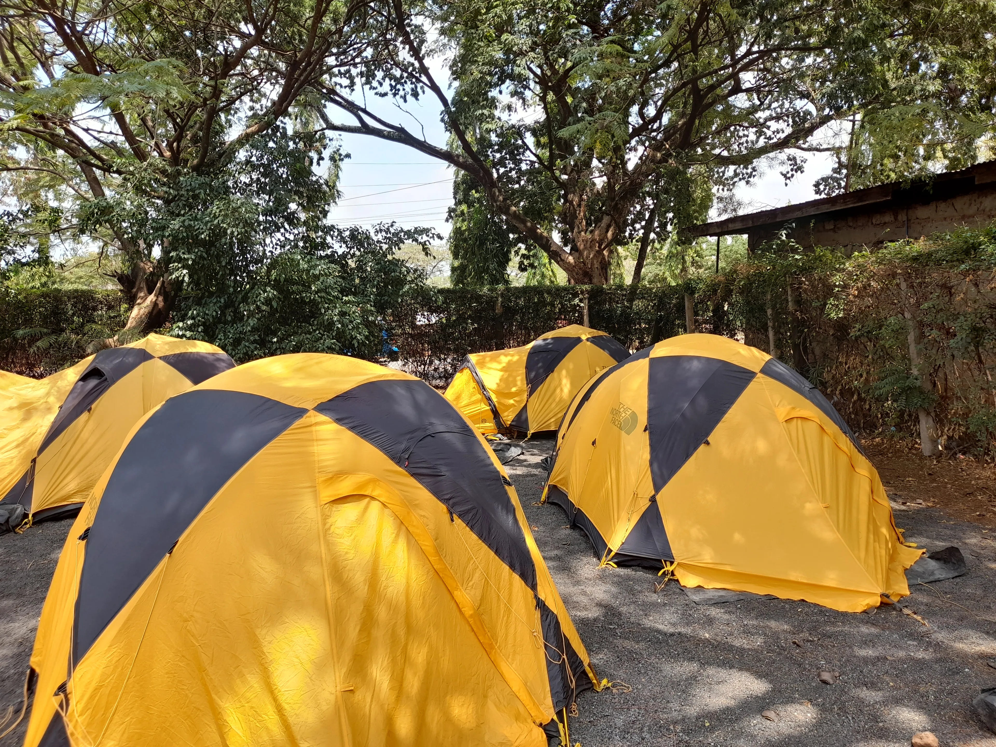 Hotel & Four Season Mountain Tent - 2