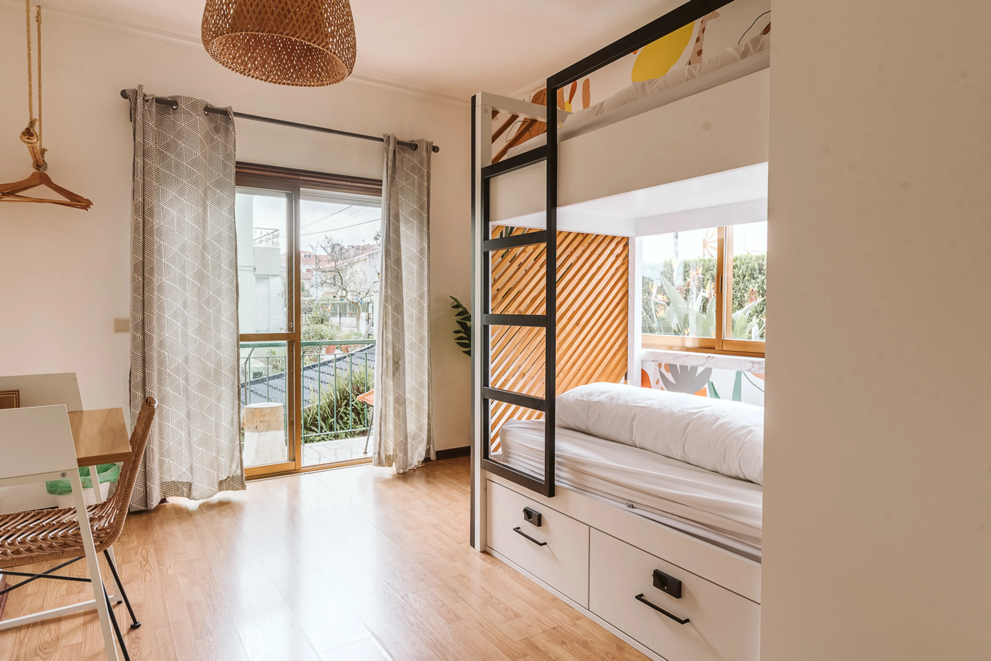 Zweibettzimmer mit Balkon in separater Villa - 1