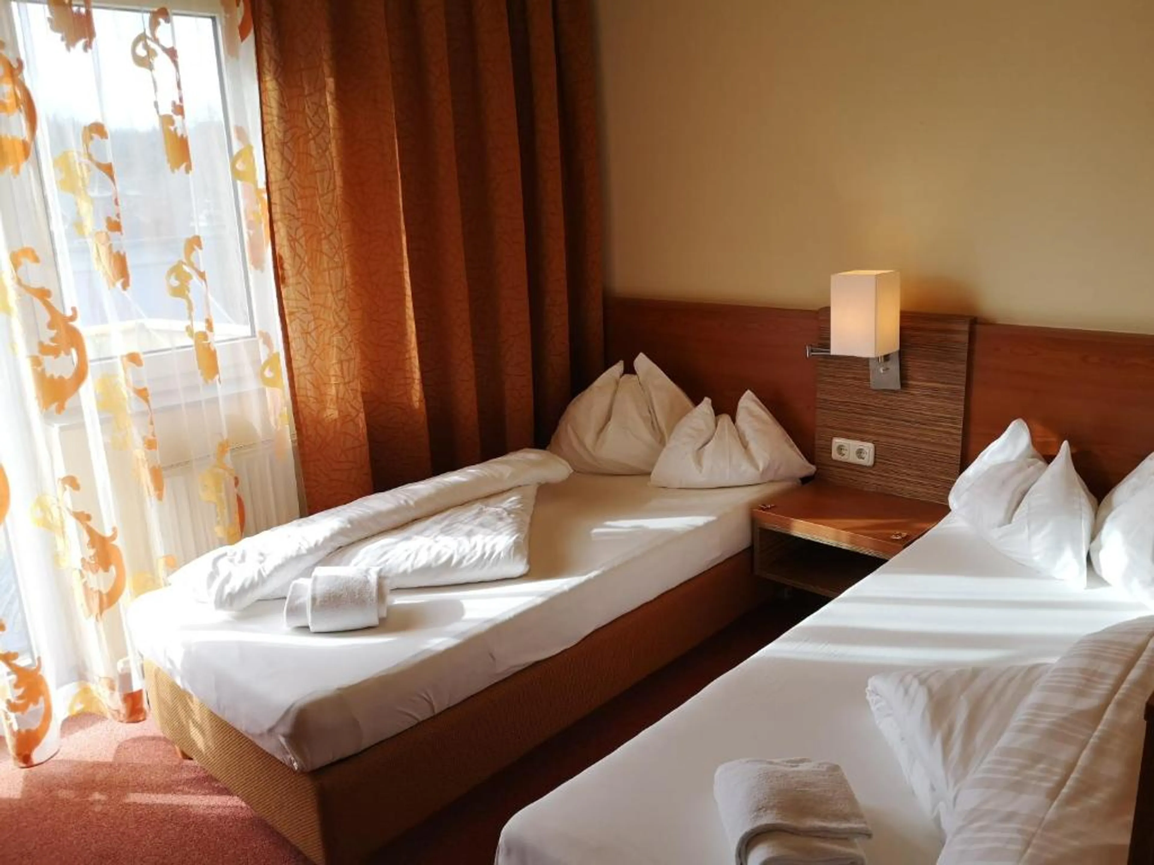 Geteiltes Zweibett- oder Doppelzimmer - 1