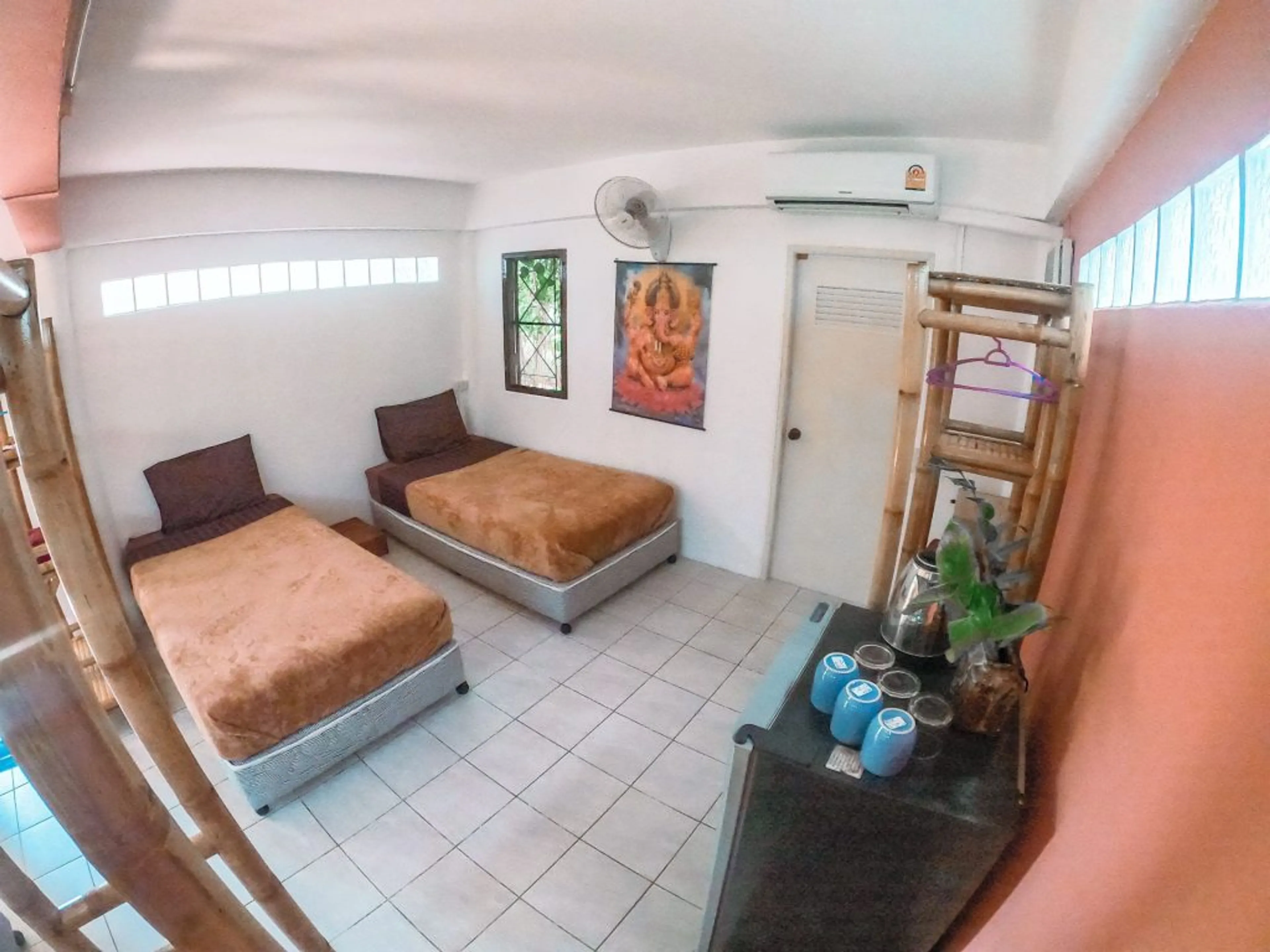 Yoga Dorm - 2