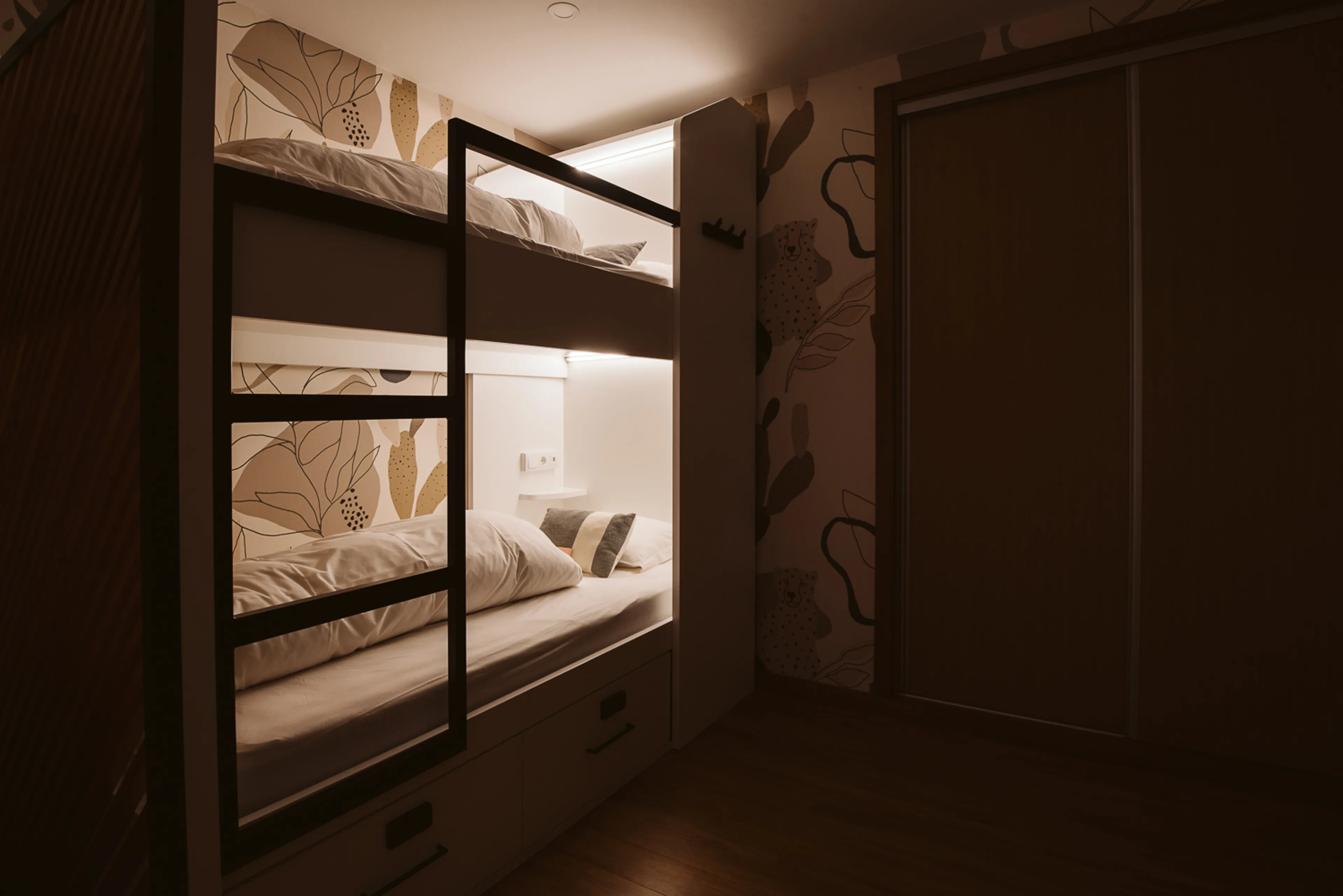 Geteiltes 2-Bettzimmer mit Balkon - 3