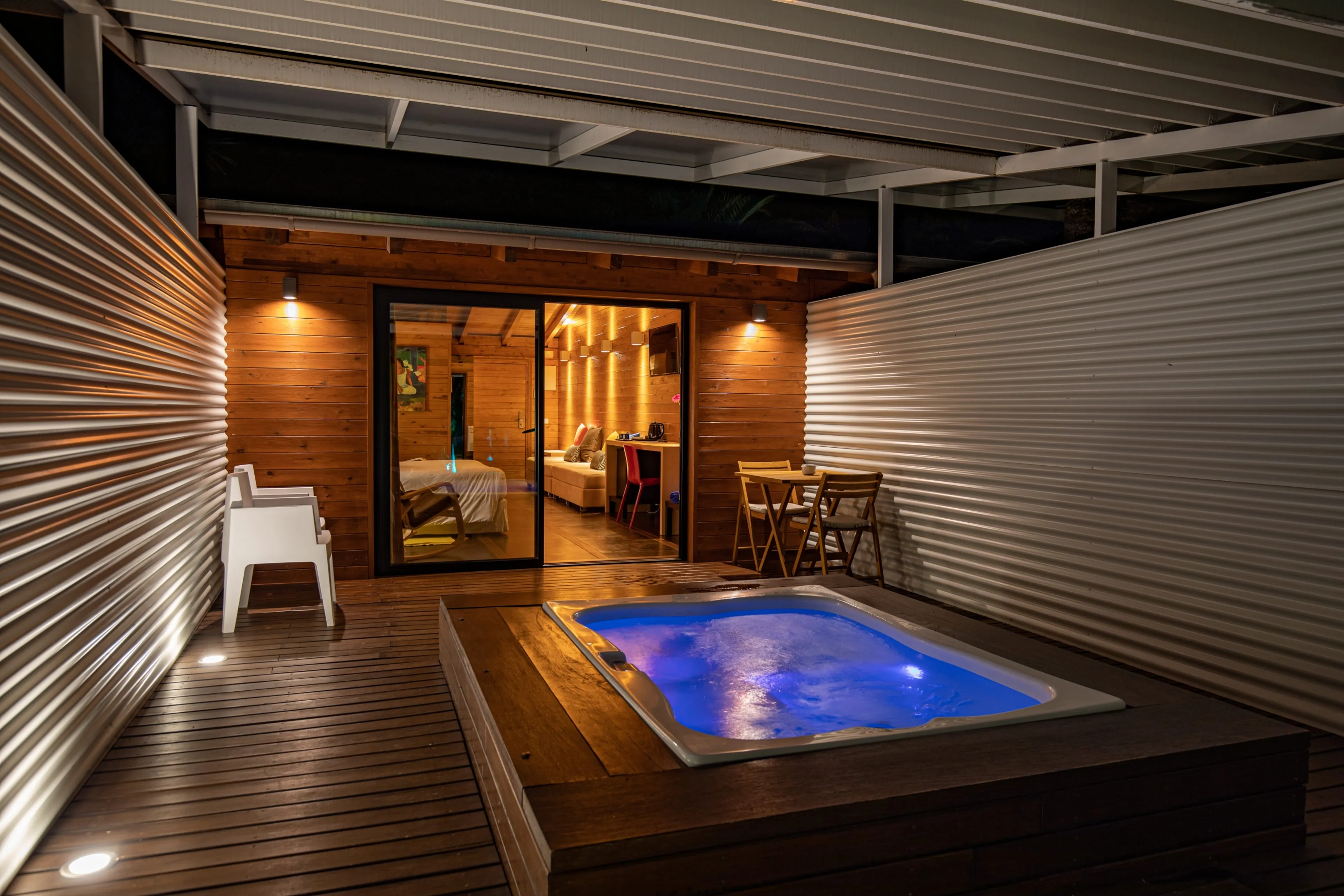 Zimmer mit Terrasse und Whirlpool im Hotel - 8