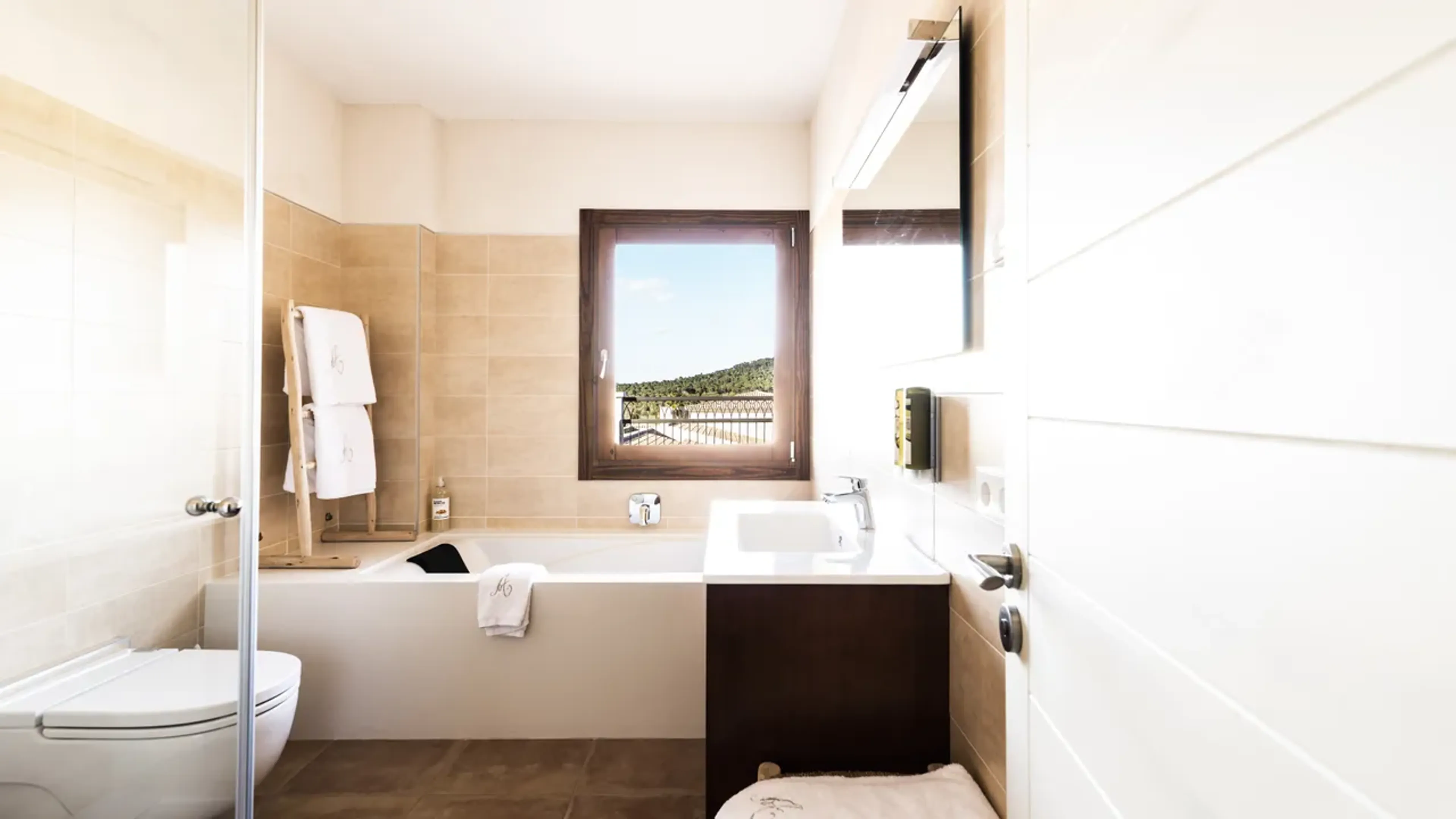 Premium Suite - 2